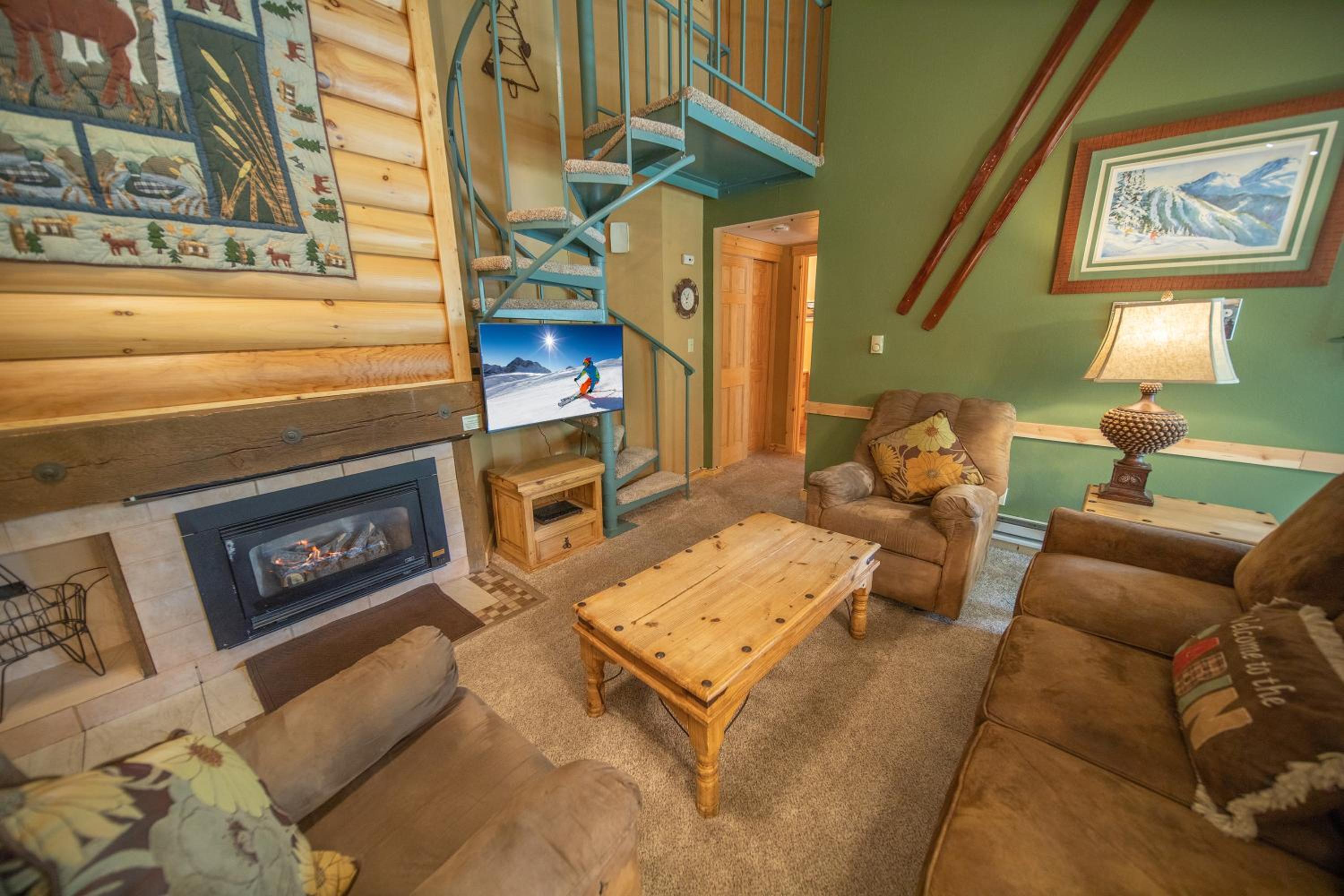 Flying Dutchman 1126 by SummitCove Lodging