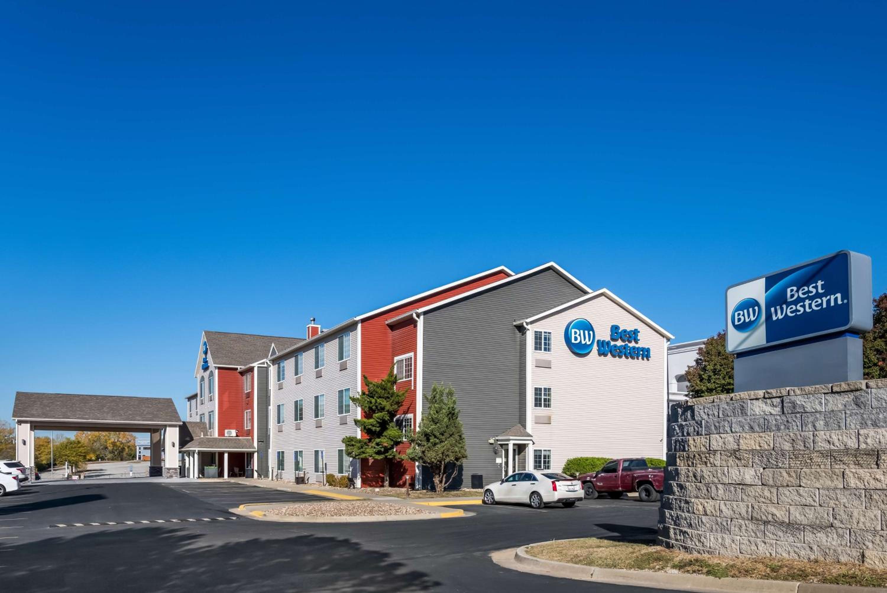 Kansas City Vacations - Best Western Worlds Of Fun - Property Image 33