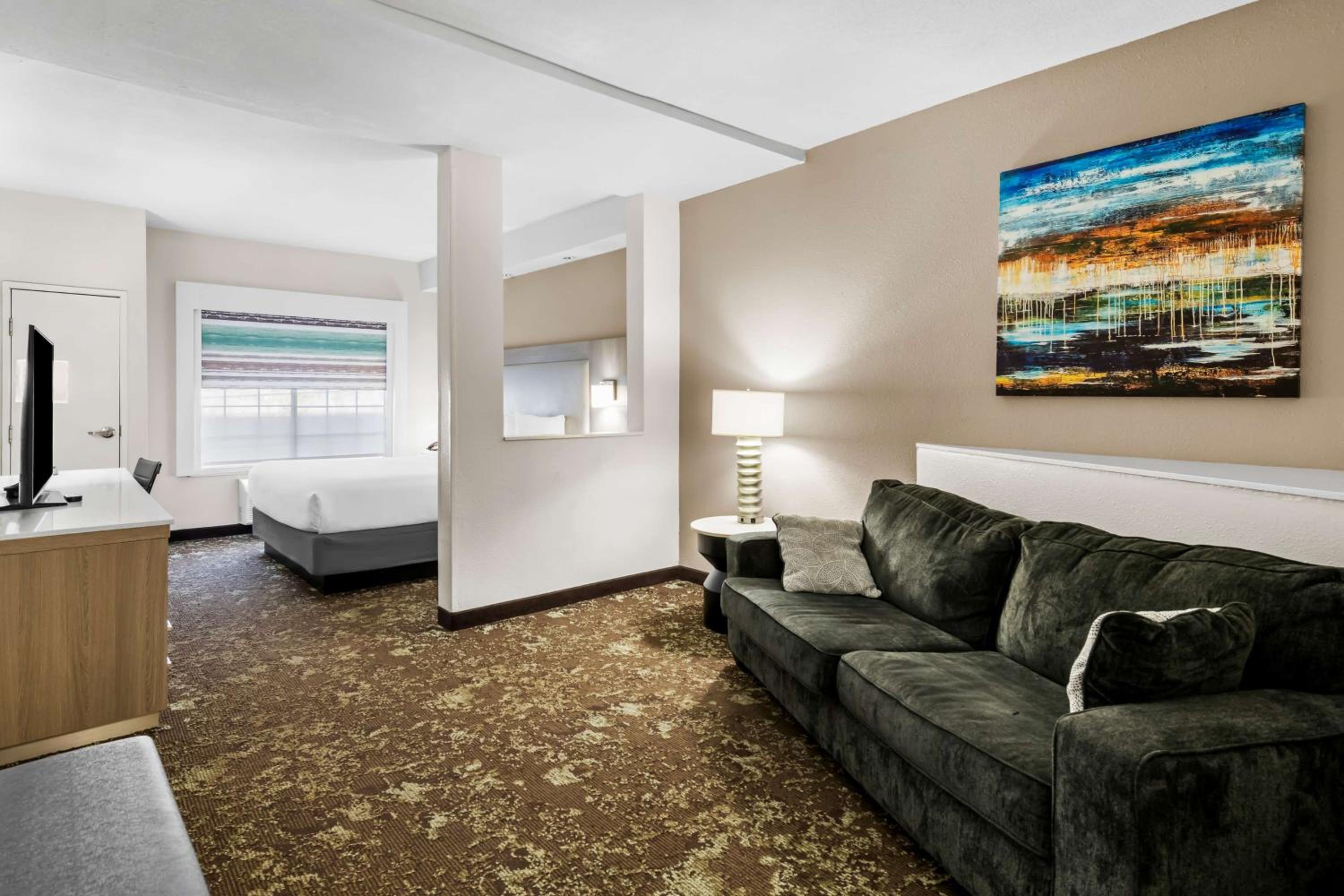 Kansas City Vacations - Best Western Worlds Of Fun - Property Image 24
