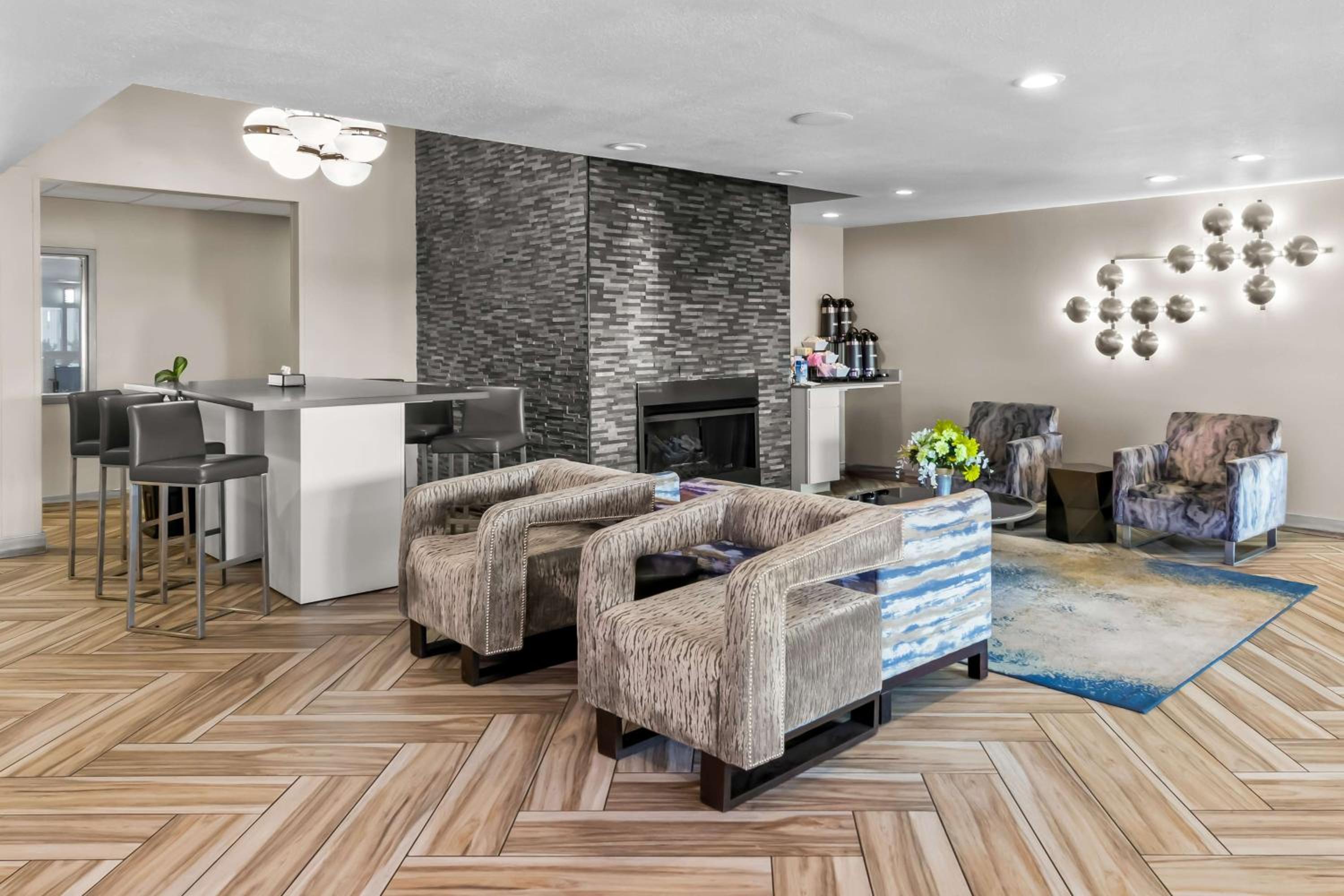 Kansas City Vacations - Best Western Worlds Of Fun - Property Image 30