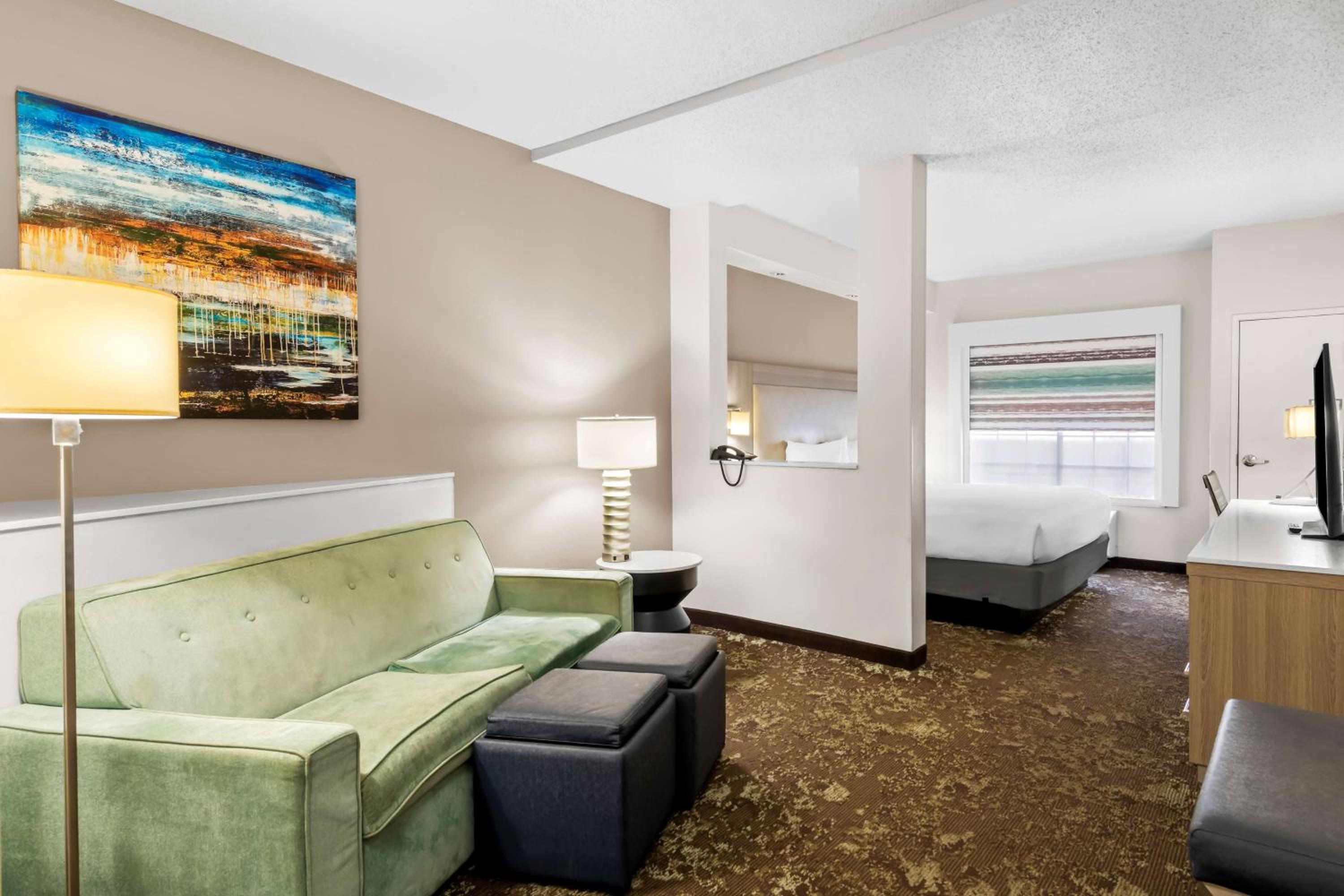 Kansas City Vacations - Best Western Worlds Of Fun - Property Image 41