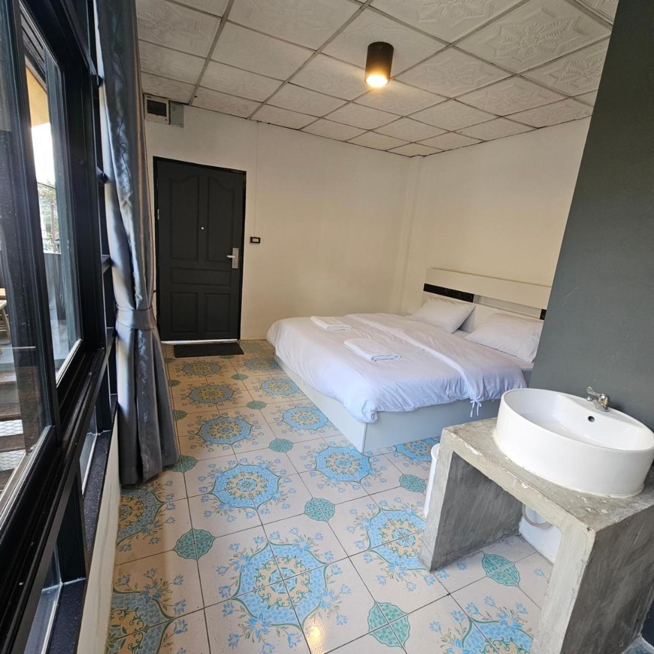 COOPER Guest House