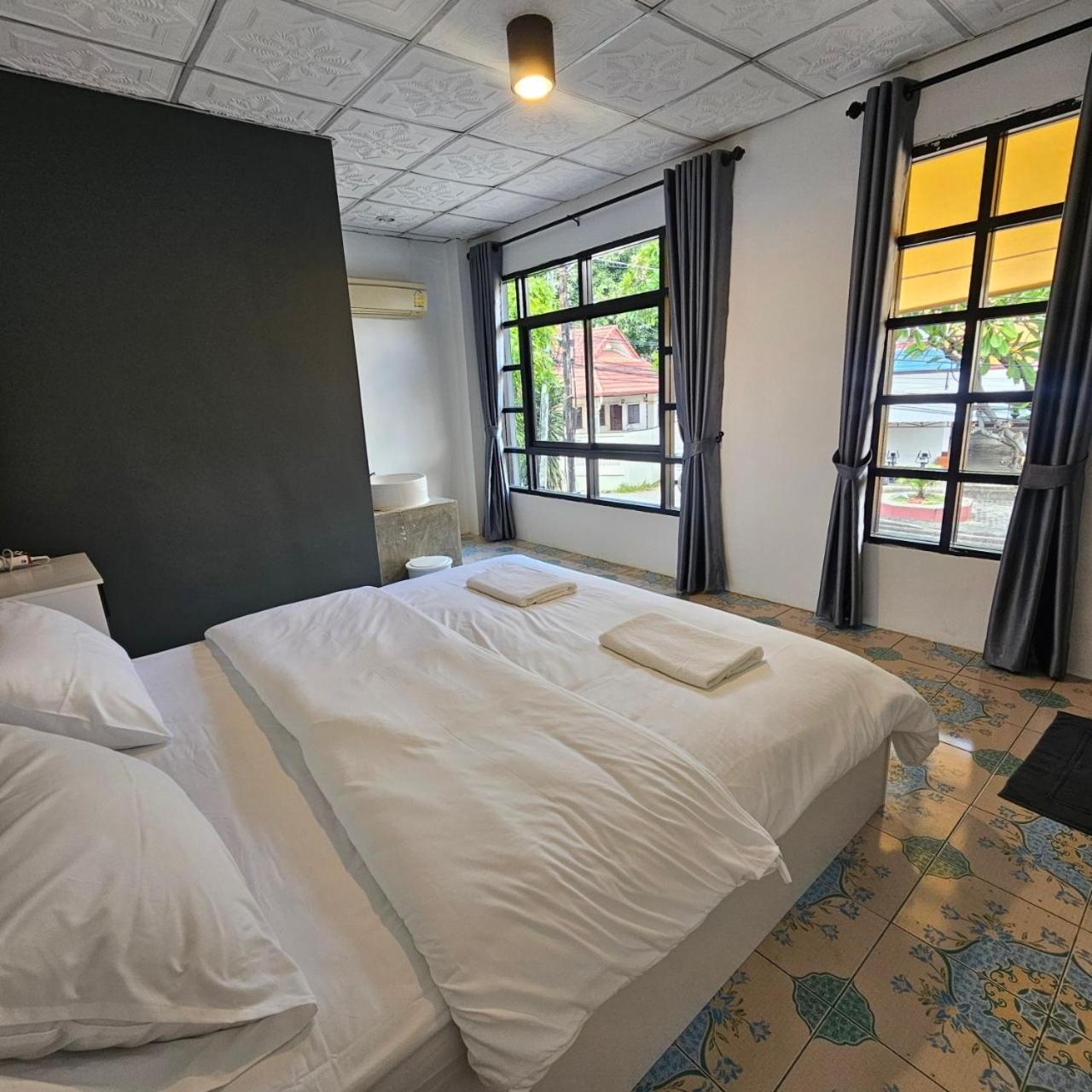 COOPER Guest House