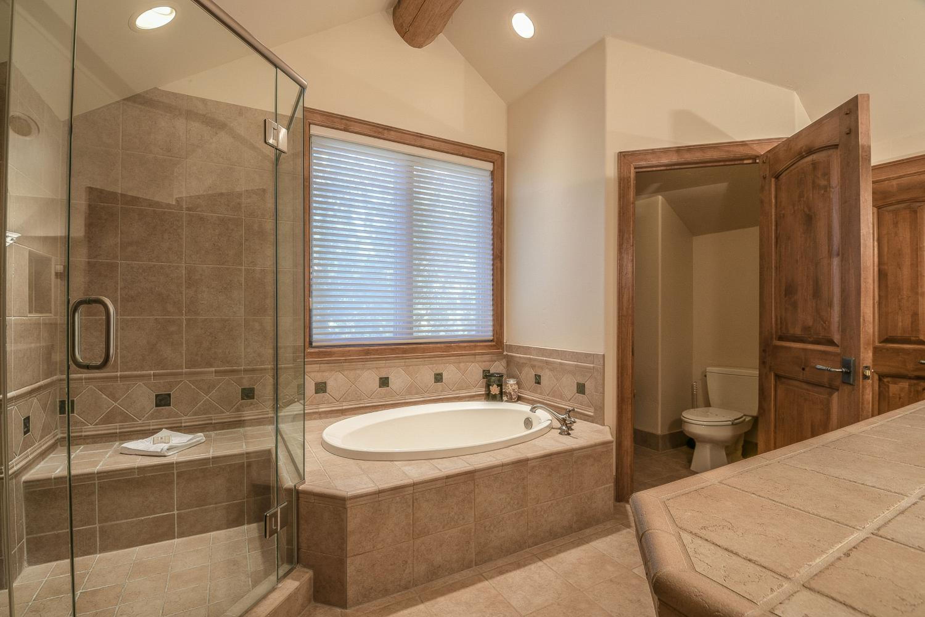 Goldenrod Home 7 by SummitCove Lodging