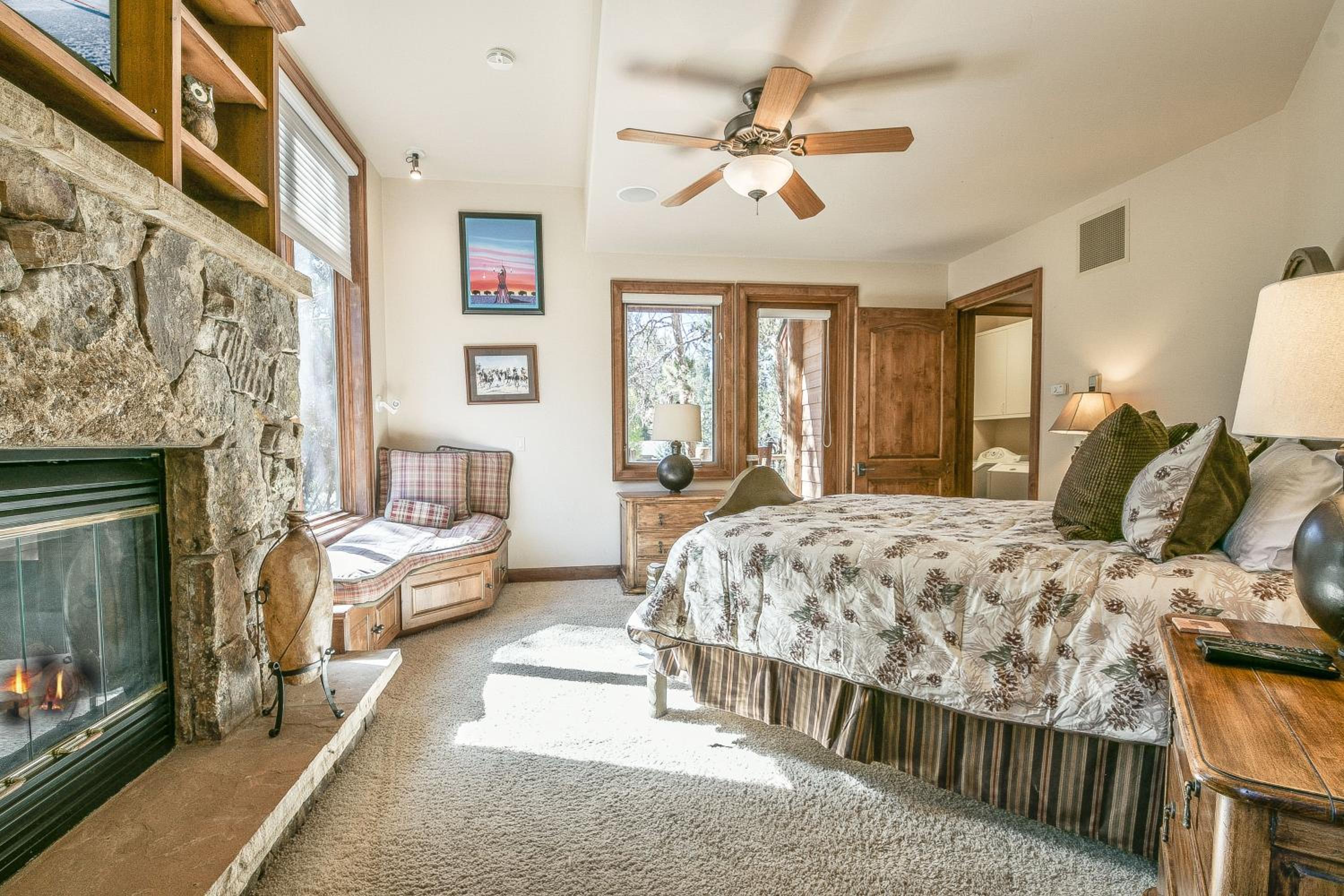 Goldenrod Home 7 by SummitCove Lodging