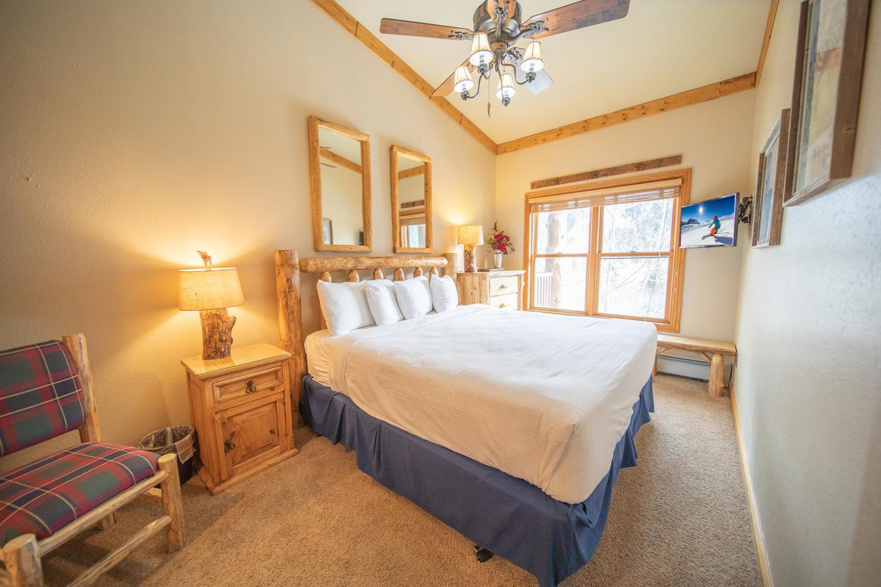 Hidden River Lodge 5977 by SummitCove Lodging