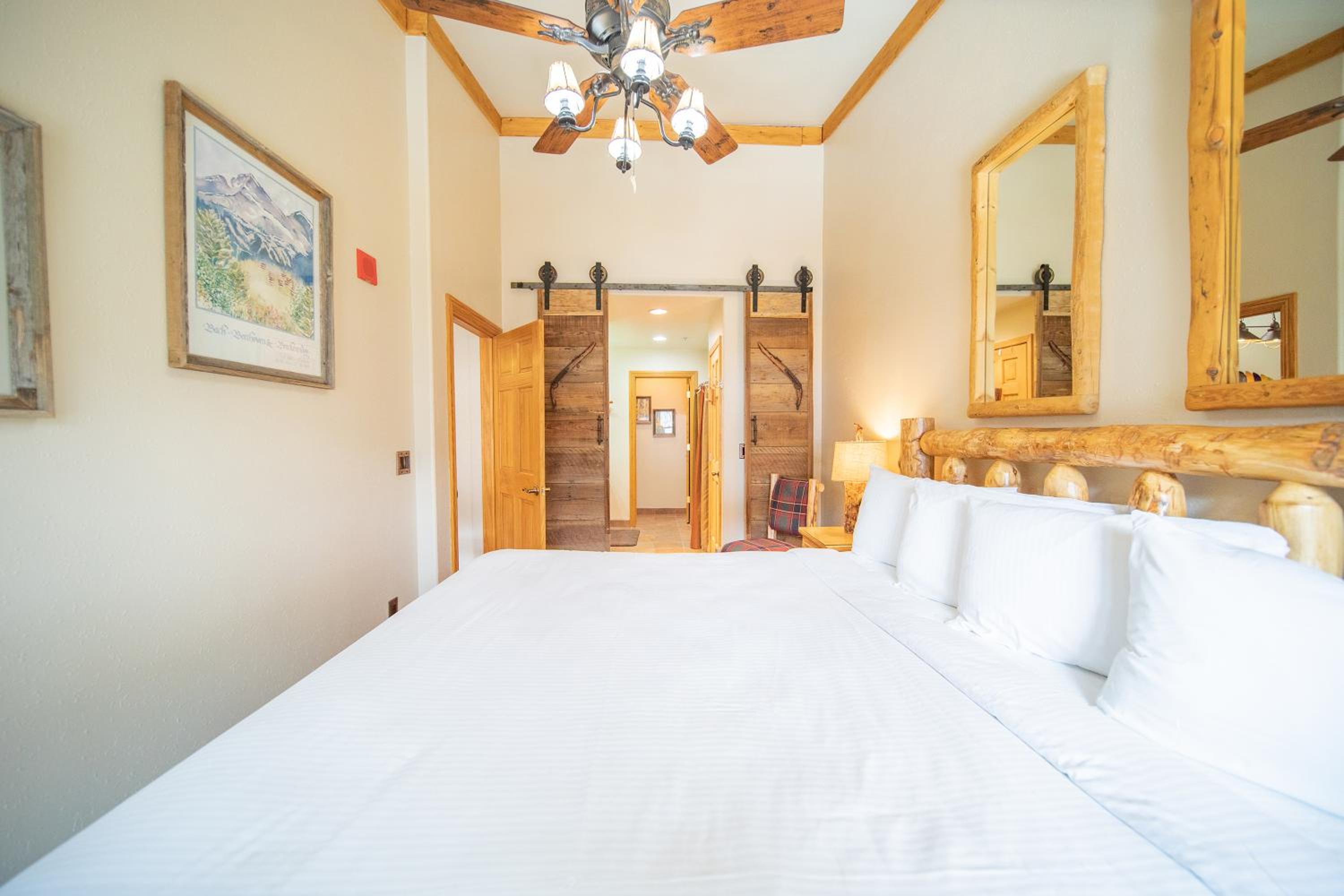 Hidden River Lodge 5977 by SummitCove Lodging