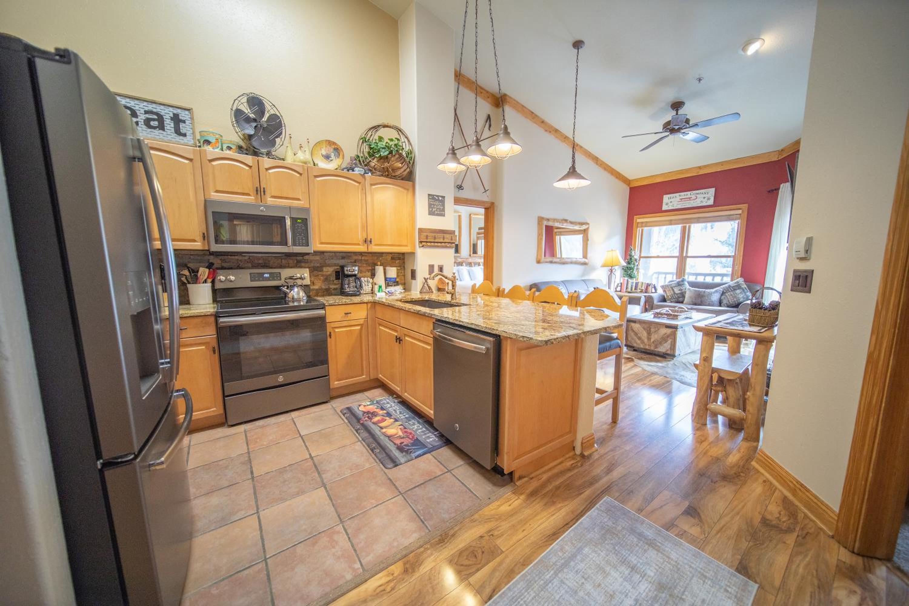 Hidden River Lodge 5977 by SummitCove Lodging