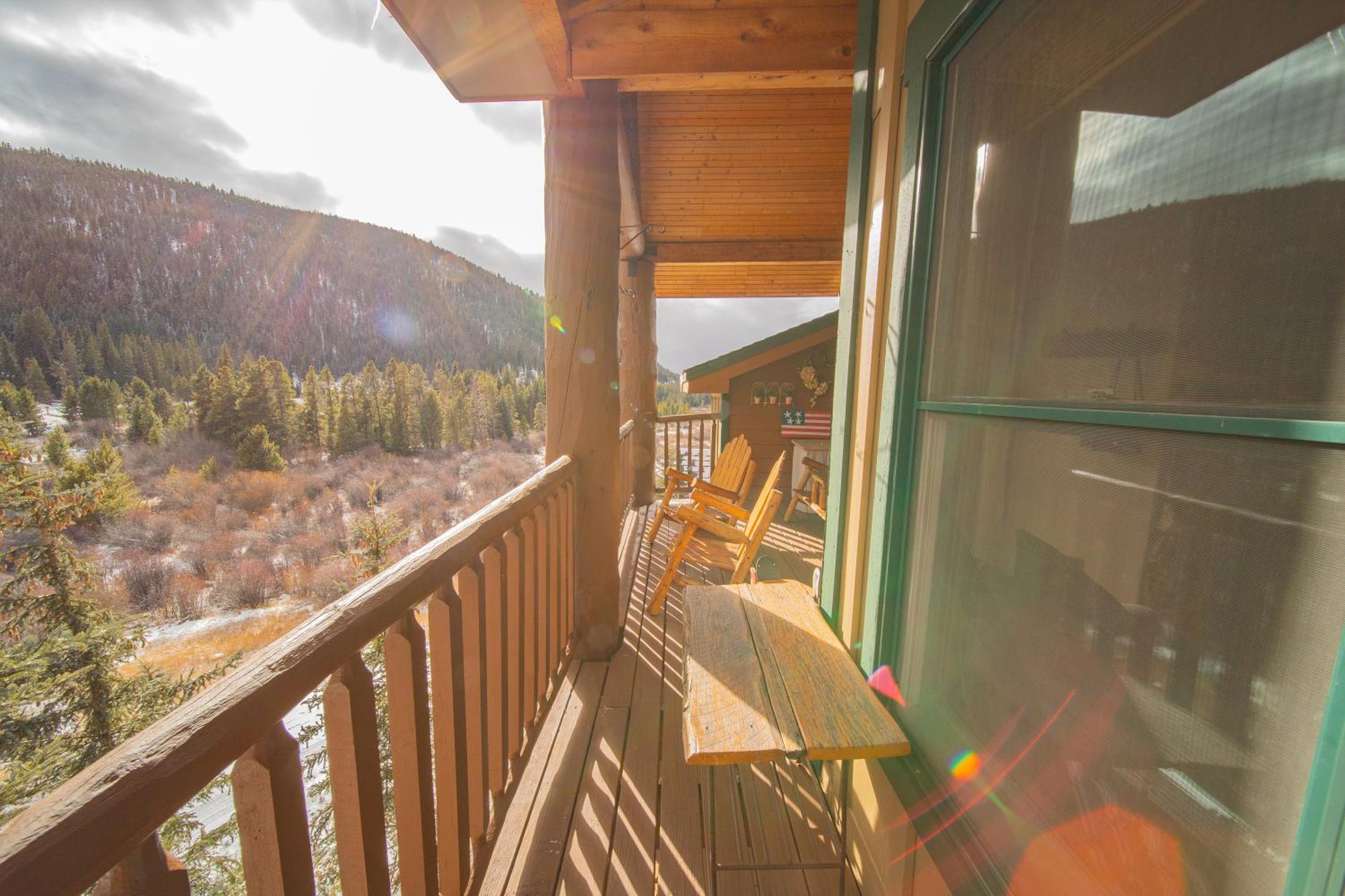 Hidden River Lodge 5977 by SummitCove Lodging
