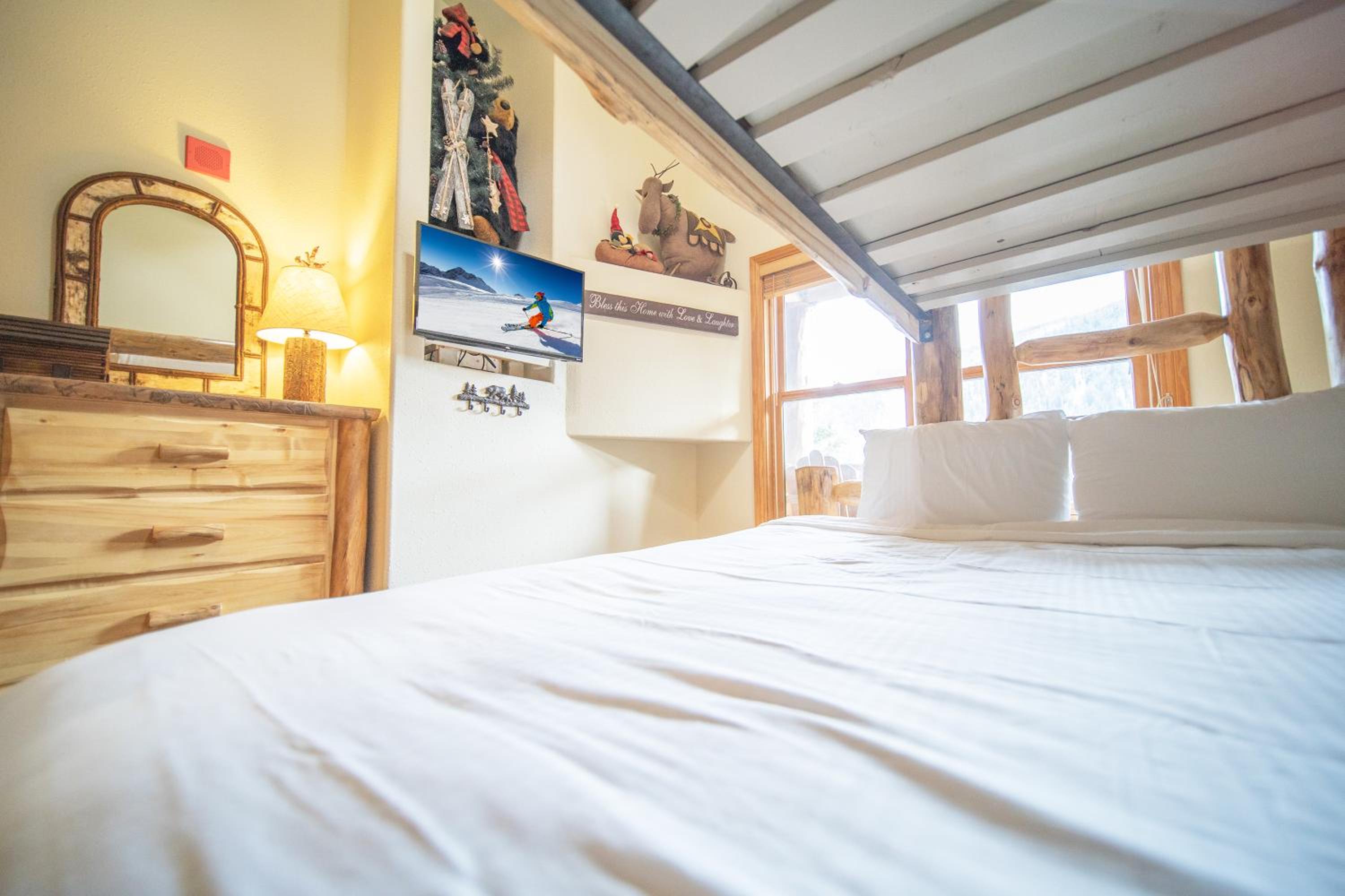 Hidden River Lodge 5977 by SummitCove Lodging