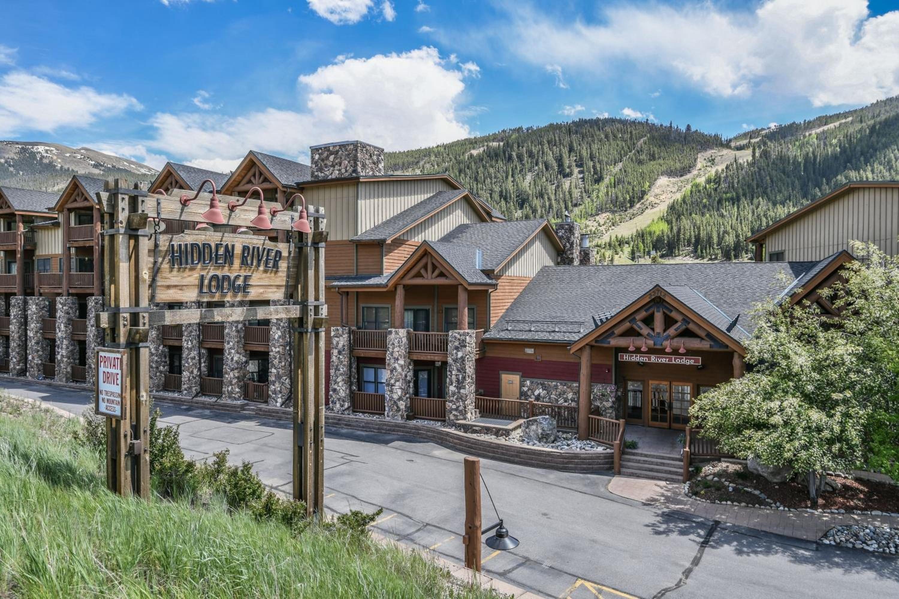 Summit County Vacations - Hidden River Lodge 5979 by SummitCove Lodging - Property Image 3