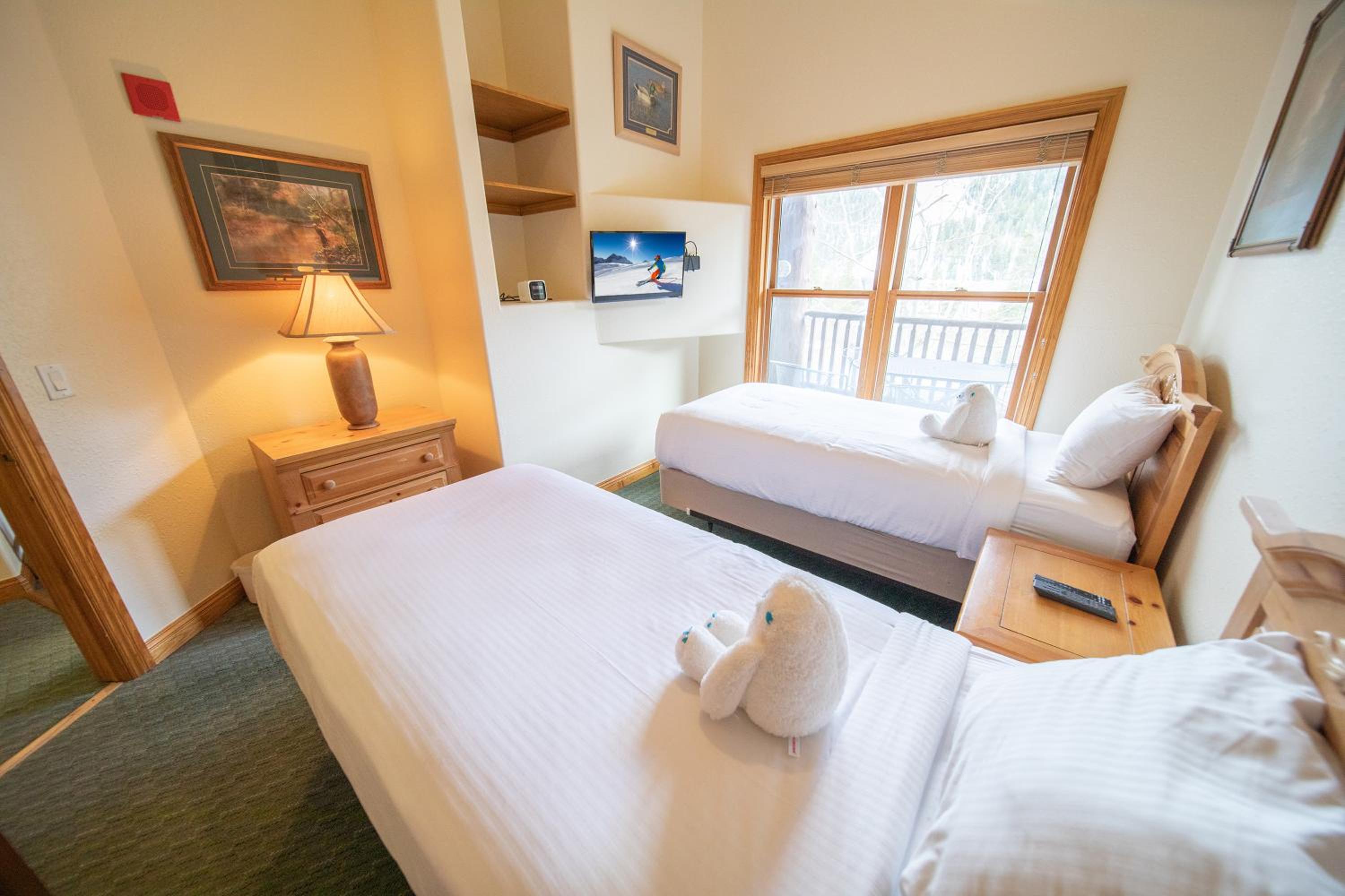 Summit County Vacations - Hidden River Lodge 5979 by SummitCove Lodging - Property Image 2