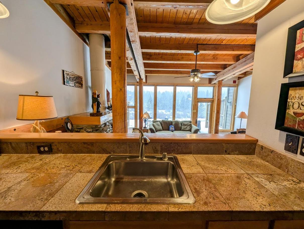 Homestead 2031 by SummitCove Lodging
