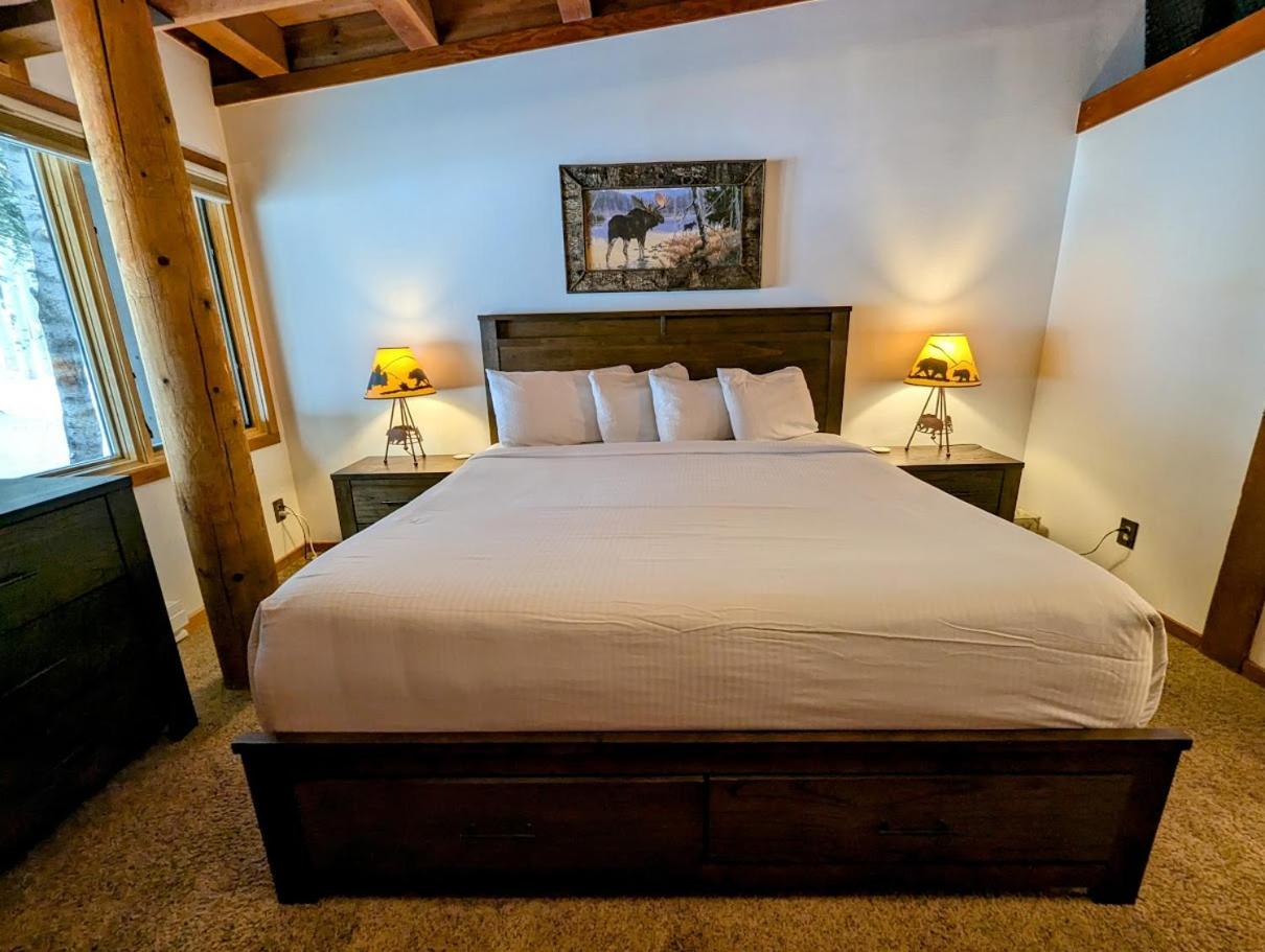 Homestead 2031 by SummitCove Lodging