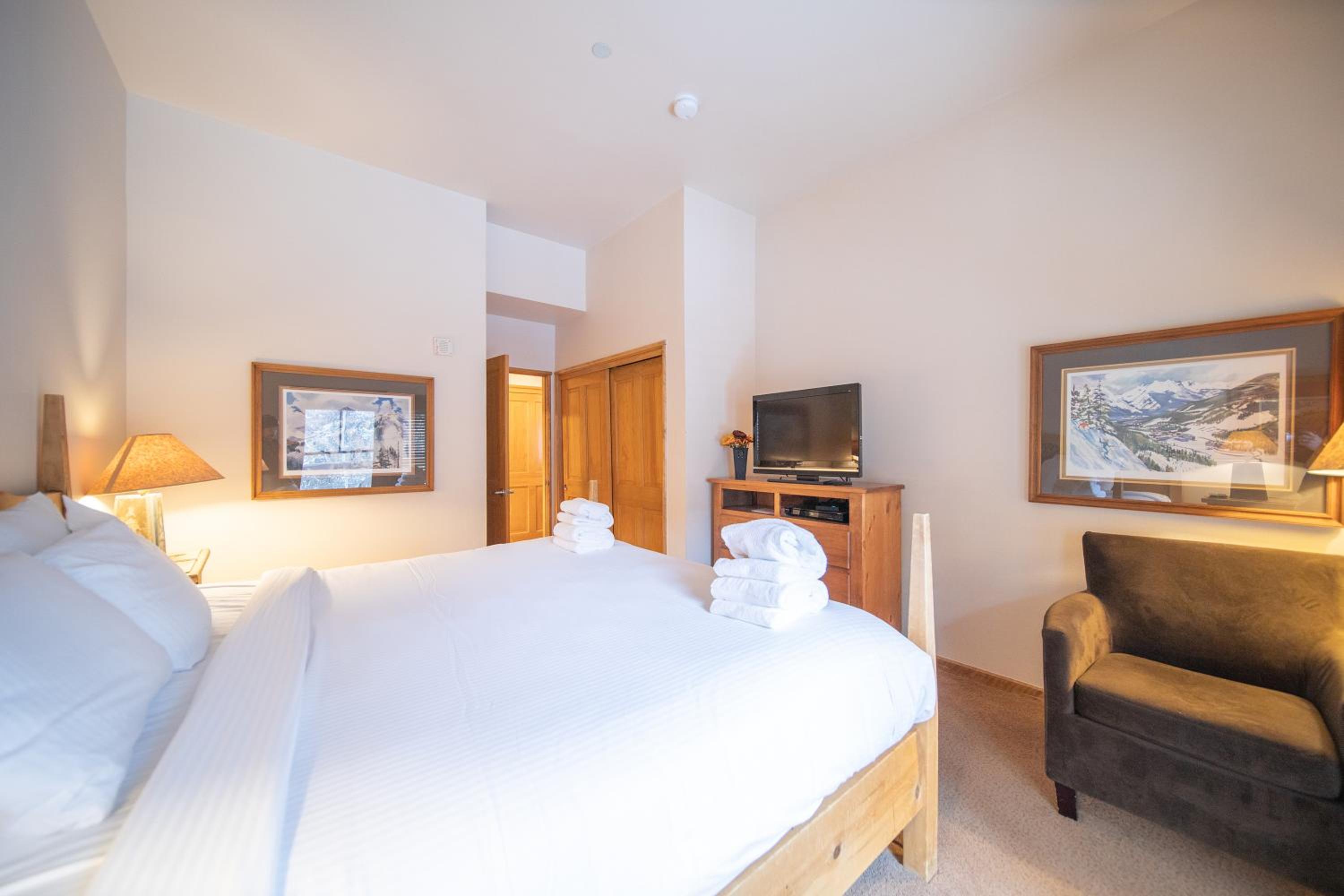 Jack Pine 8008 by SummitCove Lodging