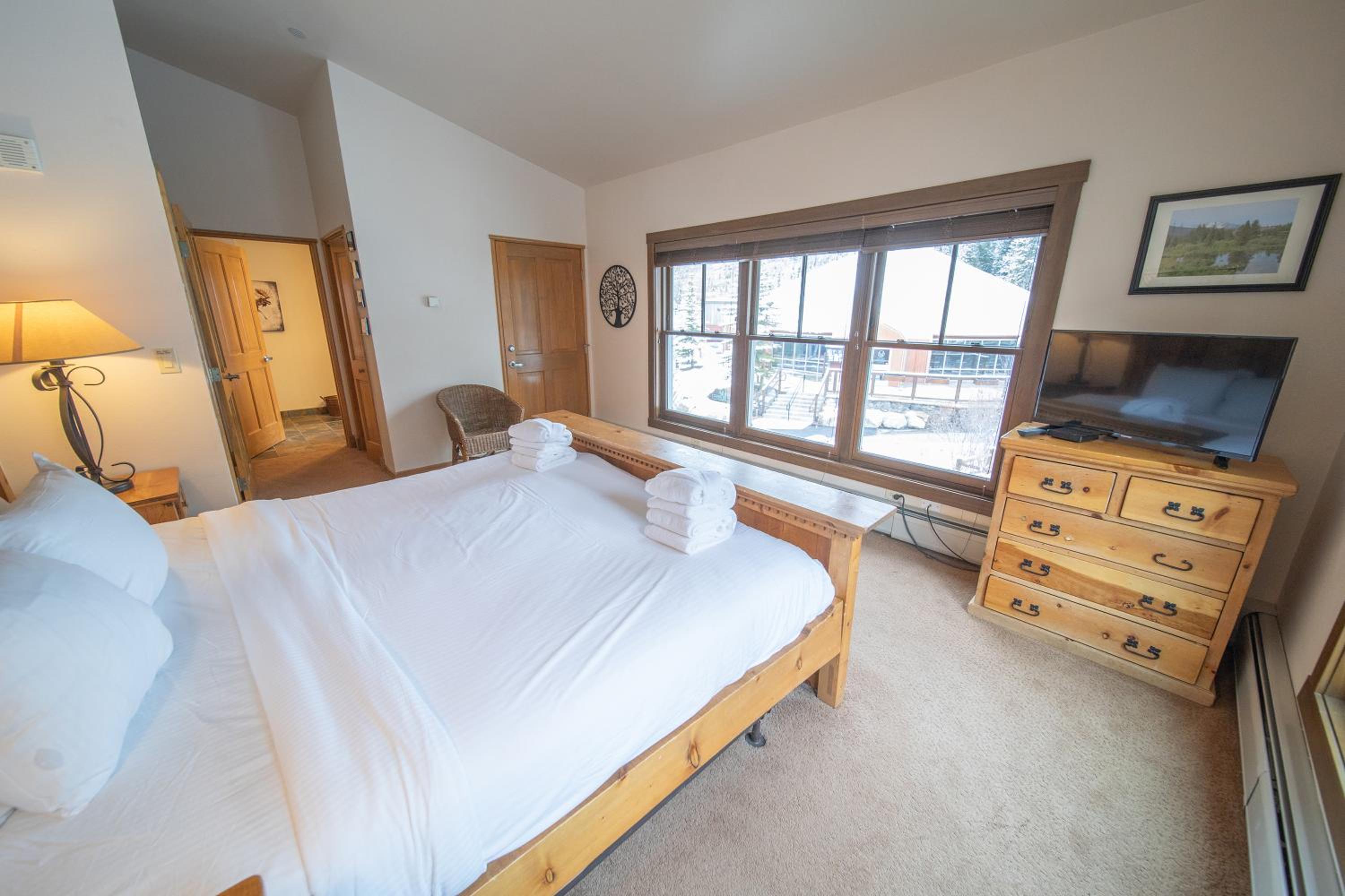 Jack Pine 8008 by SummitCove Lodging