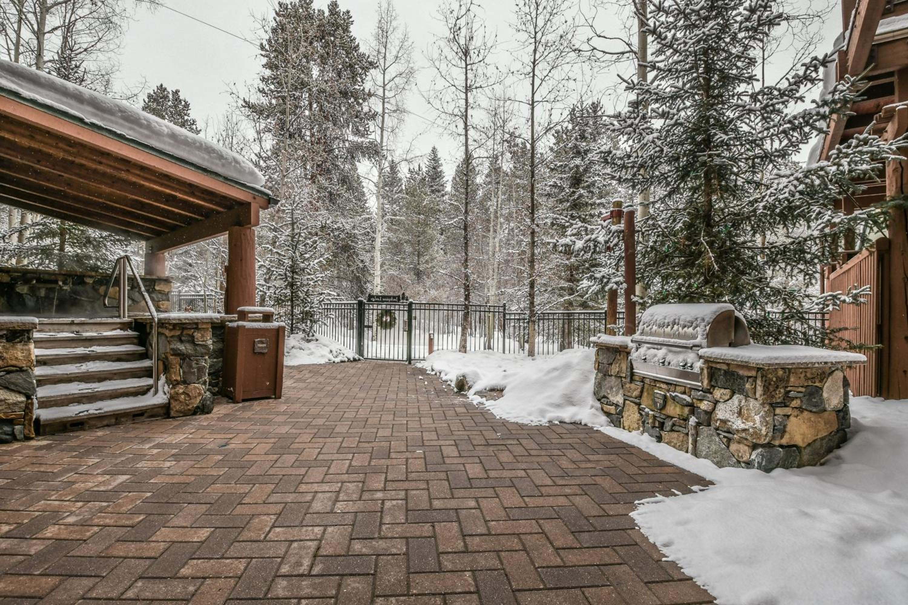 Jack Pine 8011 by SummitCove Lodging view 3
