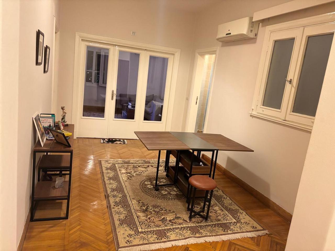 A room in a spacious shared apartment in Garden City, A prime location in central Cairo