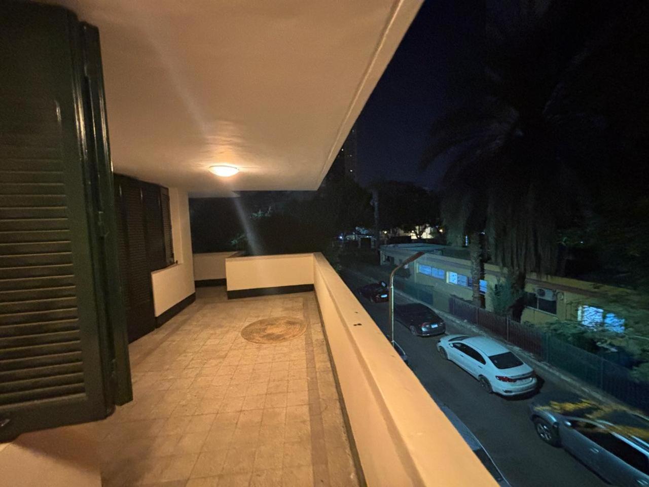 A room in a spacious shared apartment in Garden City, A prime location in central Cairo