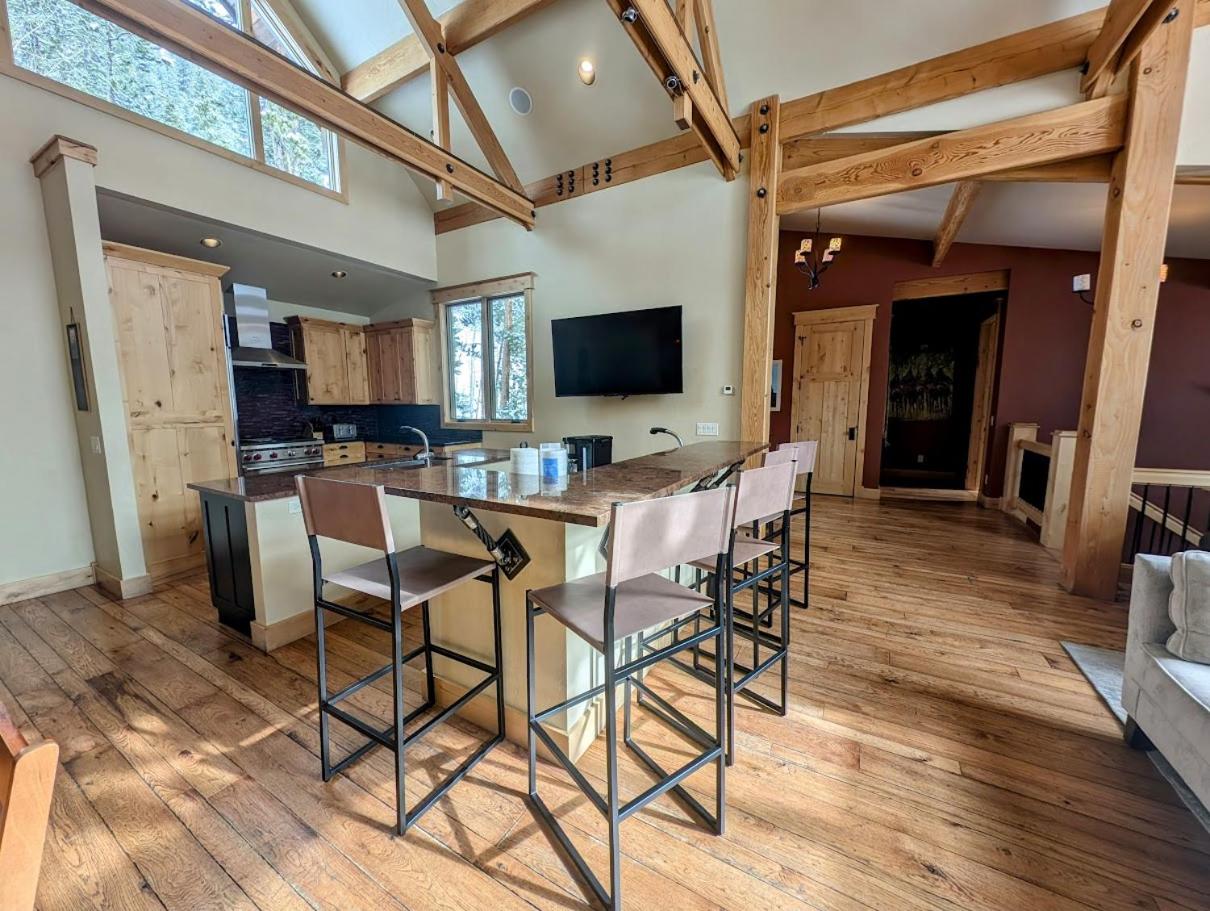 Keystone Prospectors Home 669 by SummitCove Lodging