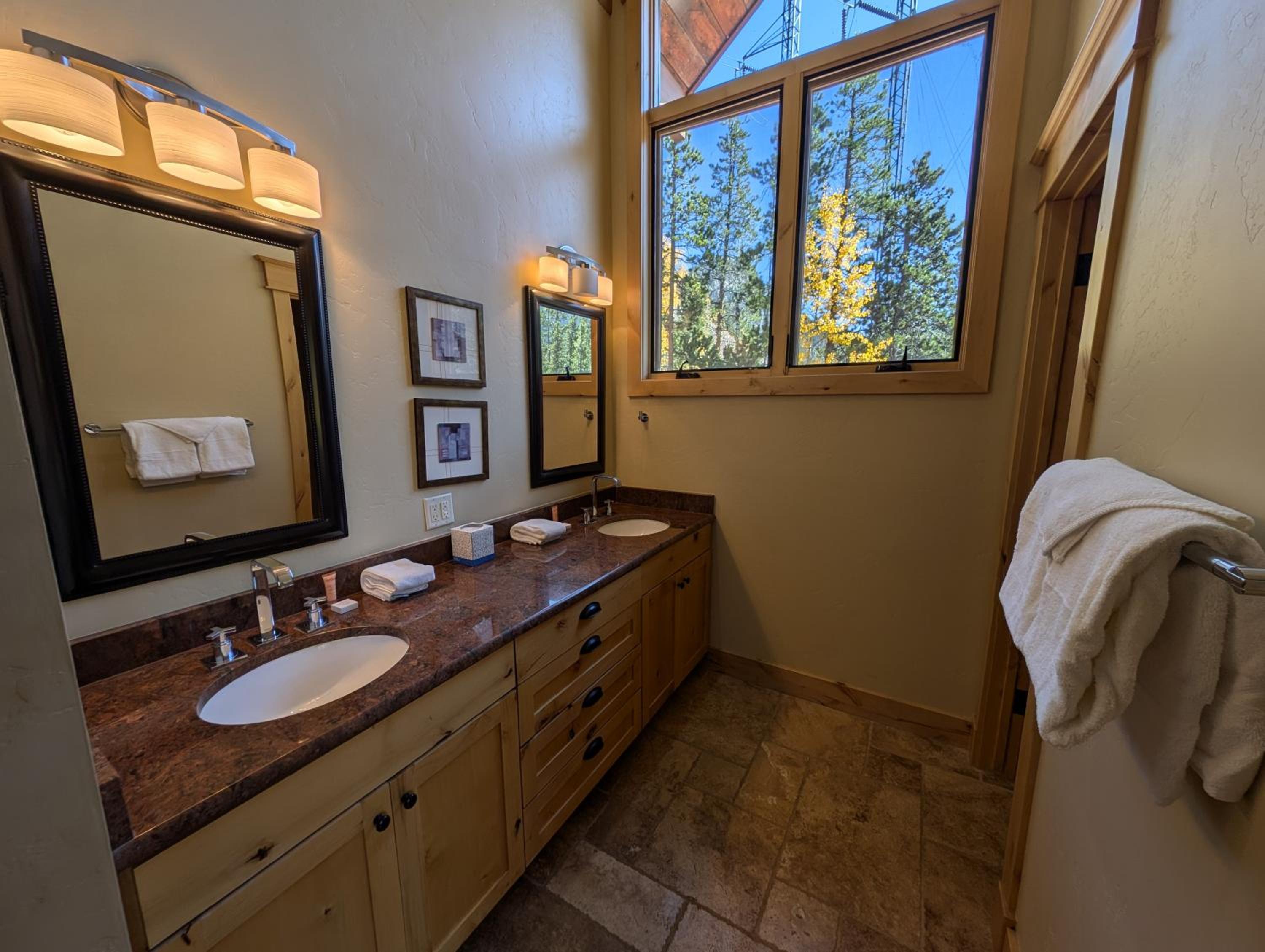 Keystone Prospectors Home 669 by SummitCove Lodging
