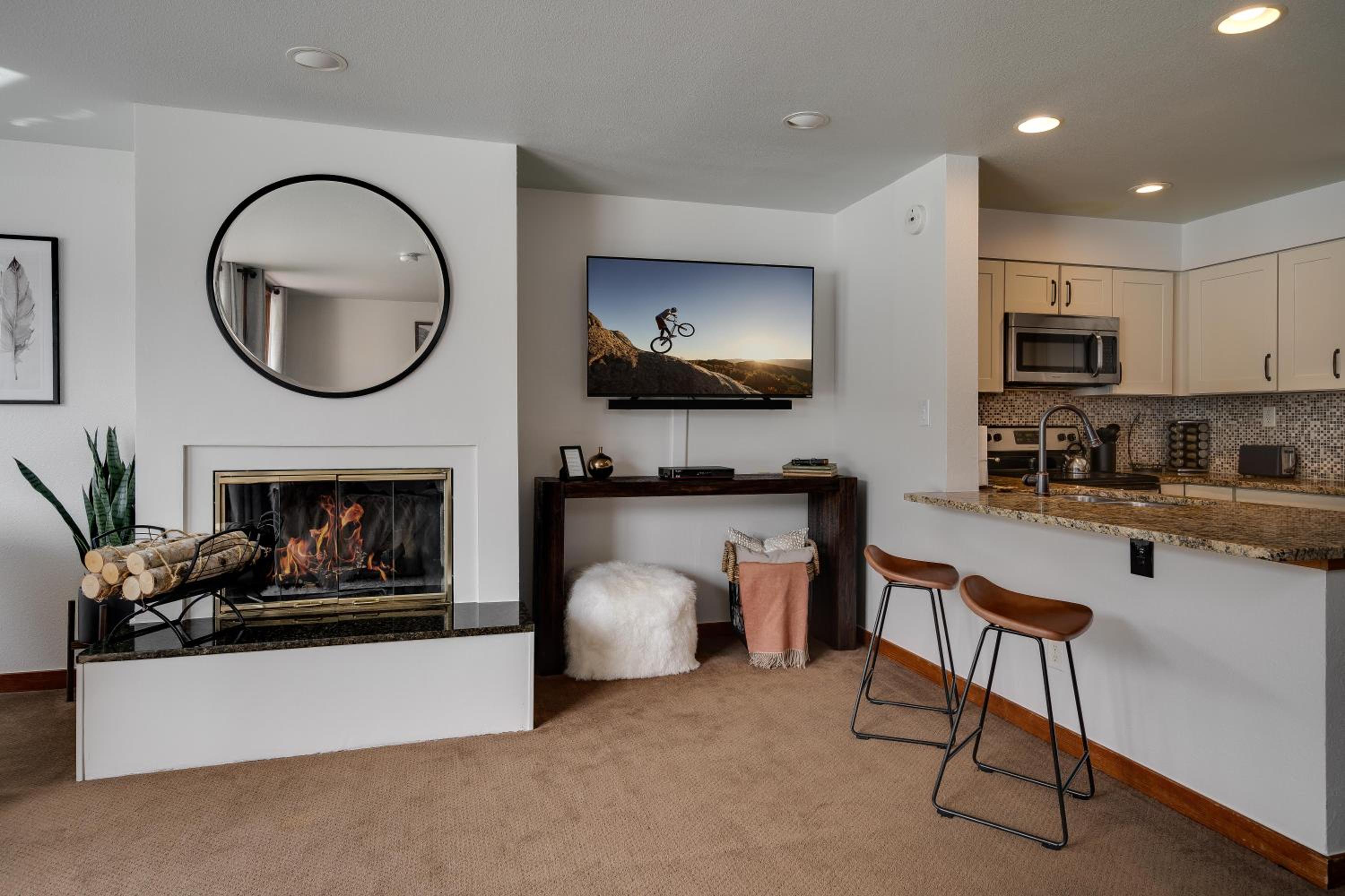Lakeside 1481 by SummitCove Lodging