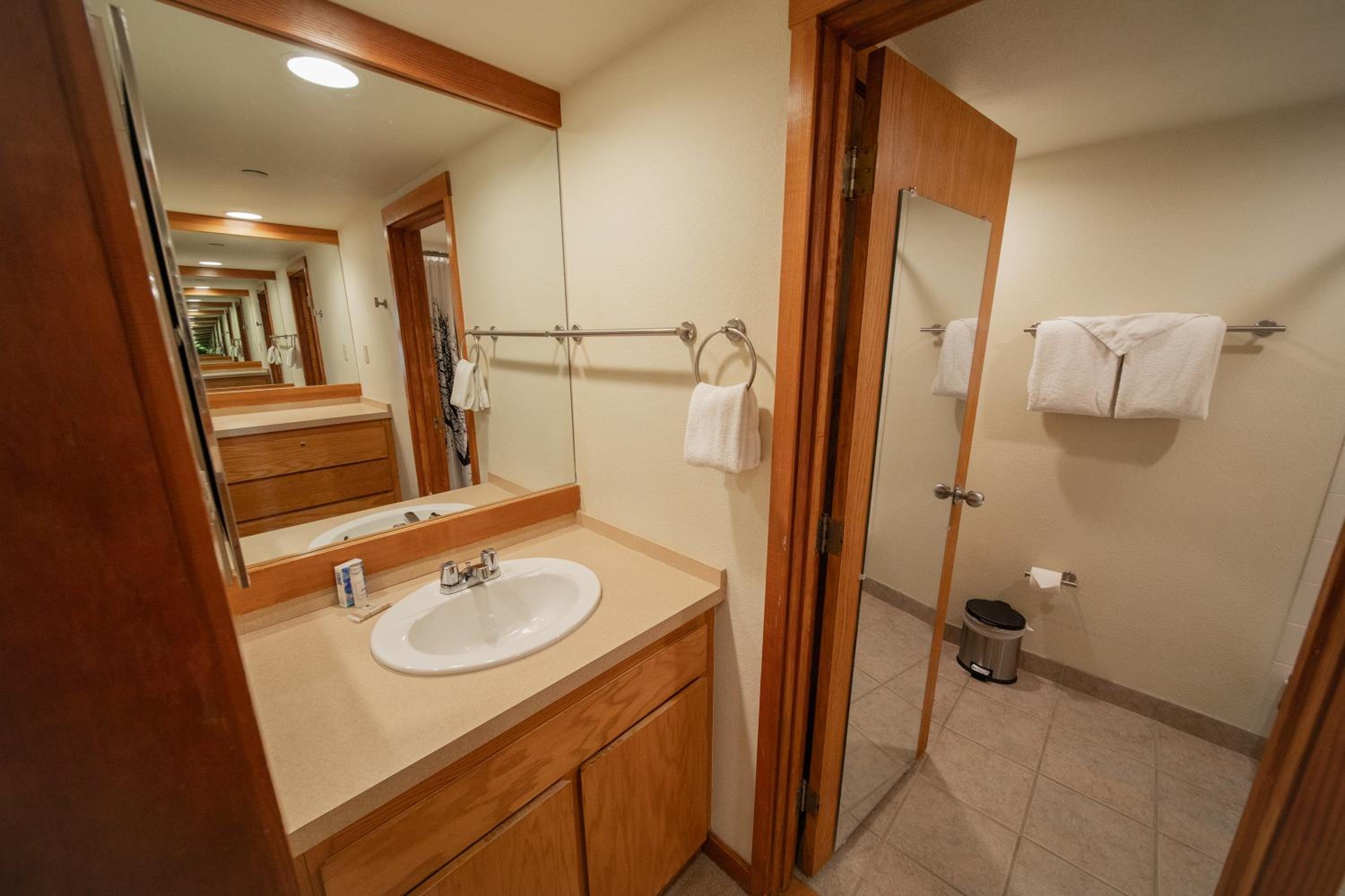 Lakeside 1495 by SummitCove Lodging