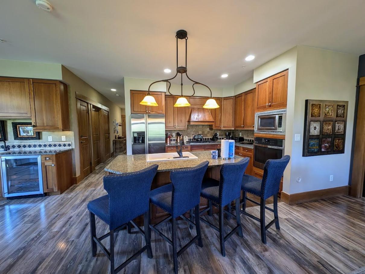 Lone Eagle 3034 by SummitCove Lodging