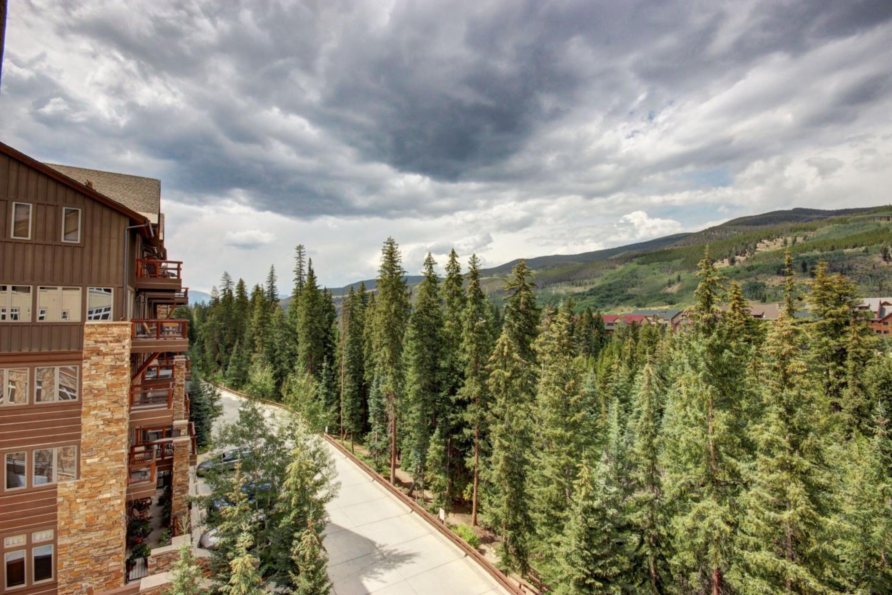 Lone Eagle 3034 by SummitCove Lodging