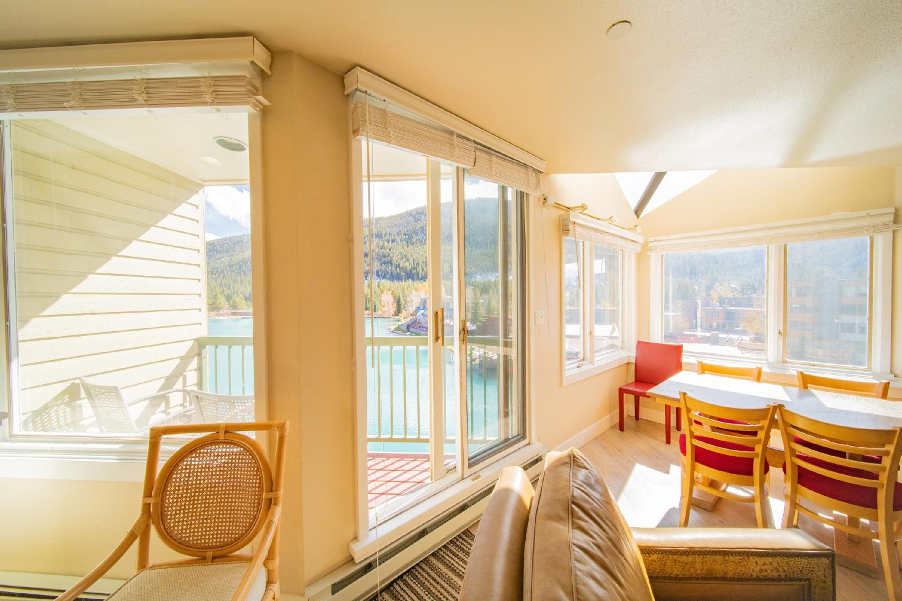 Lakeside 1496 by SummitCove Lodging