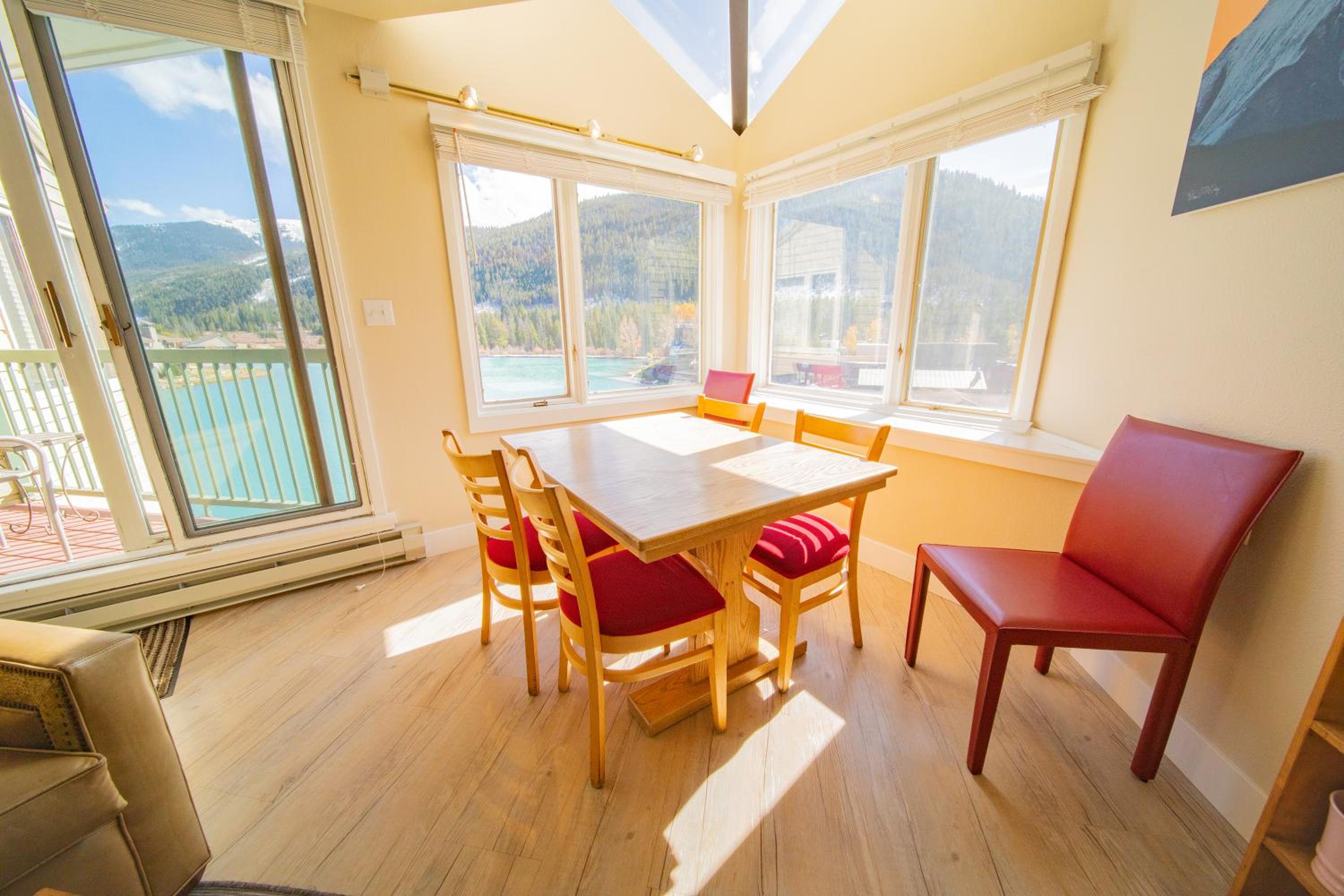 Lakeside 1496 by SummitCove Lodging