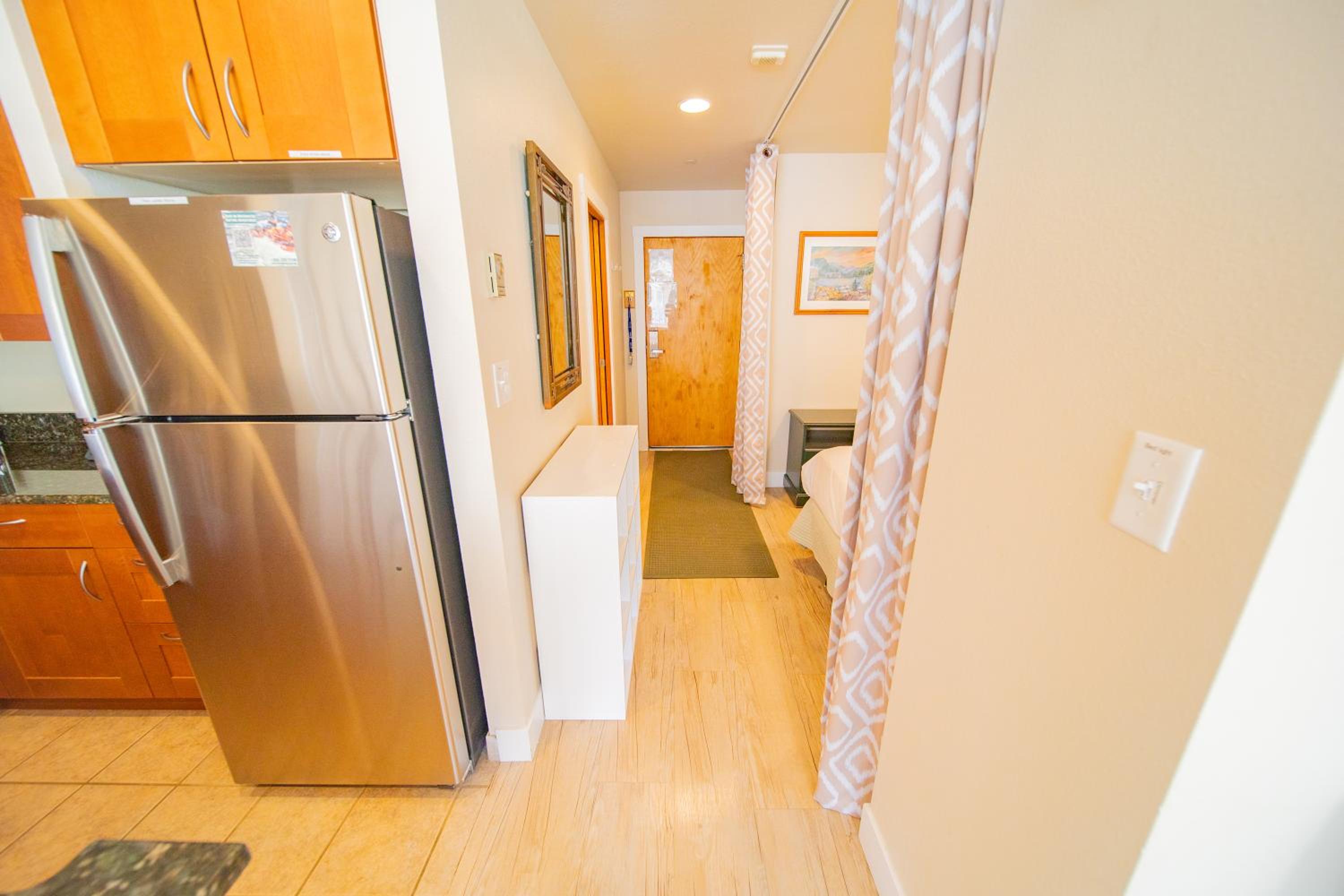 Lakeside 1496 by SummitCove Lodging