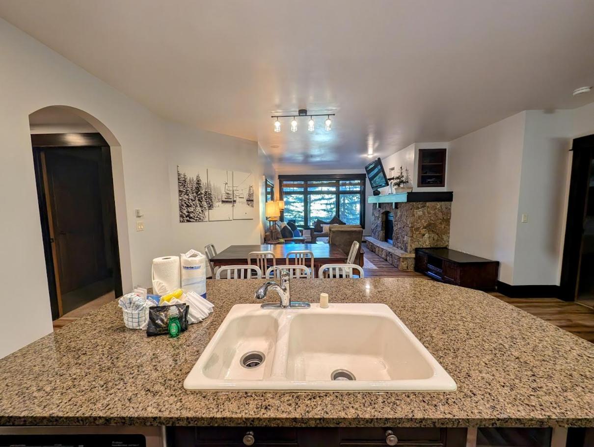 Lone Eagle 3001 by SummitCove Lodging