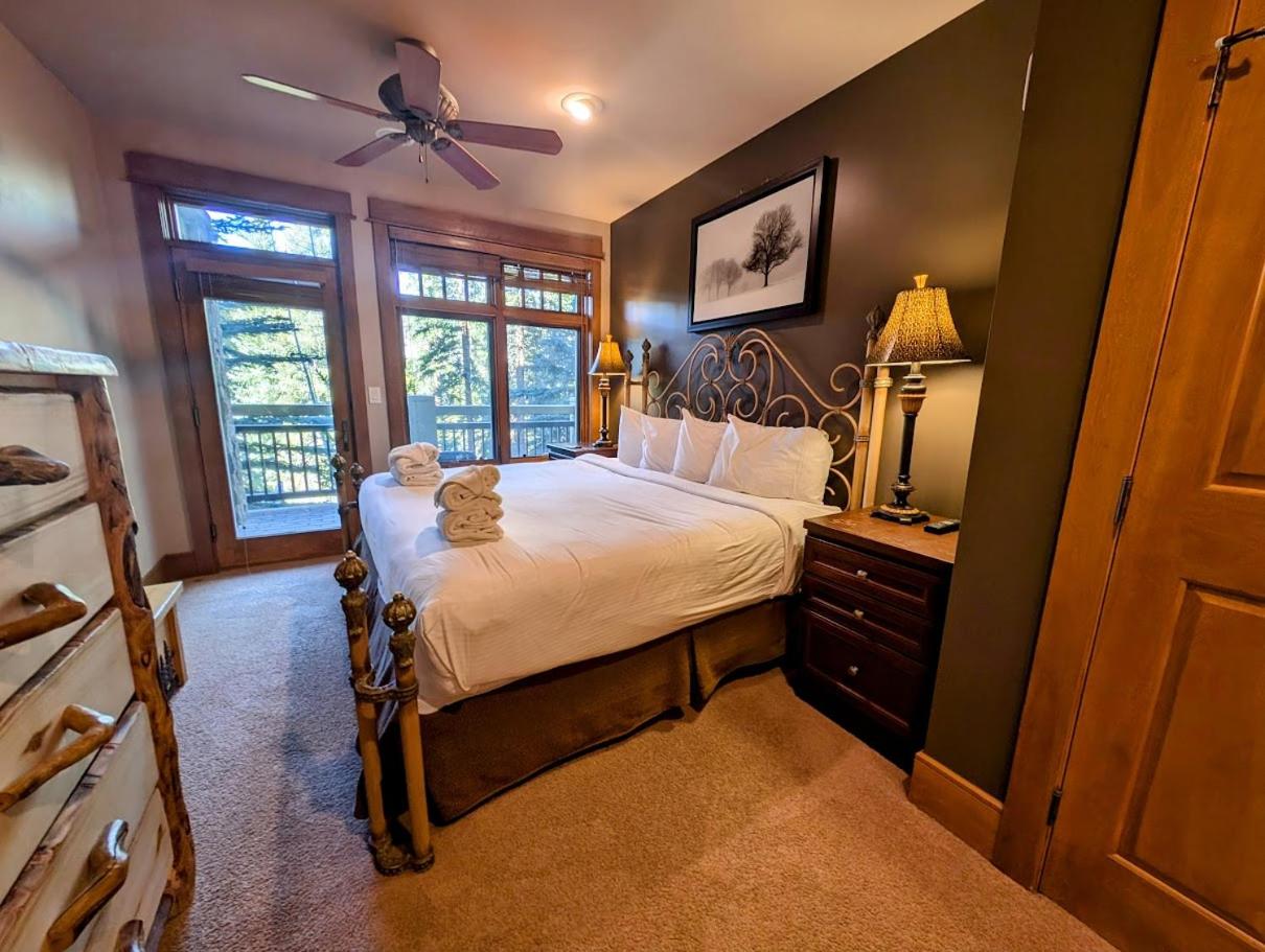 Lone Eagle 3001 by SummitCove Lodging