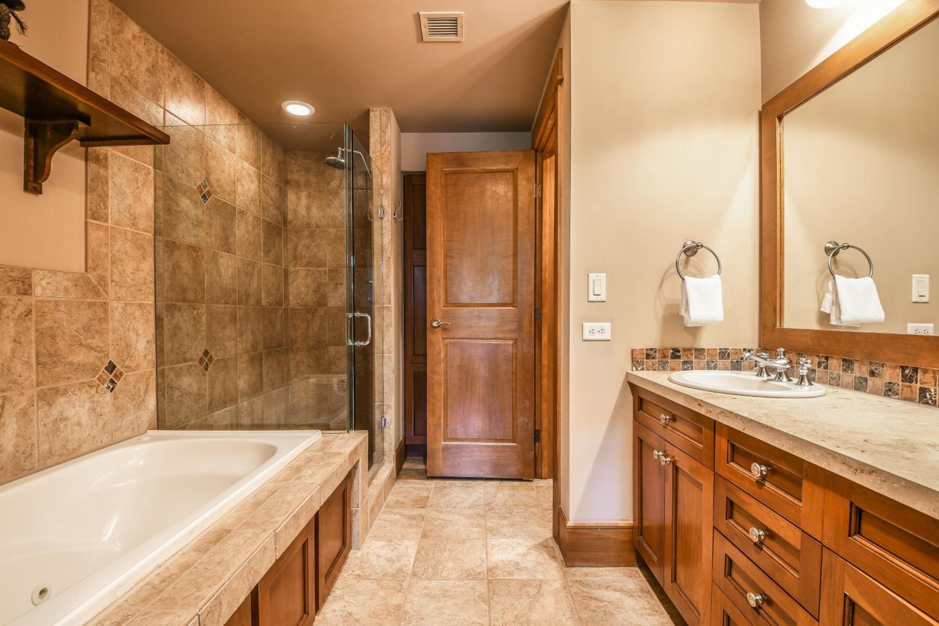 Lone Eagle 3001 by SummitCove Lodging