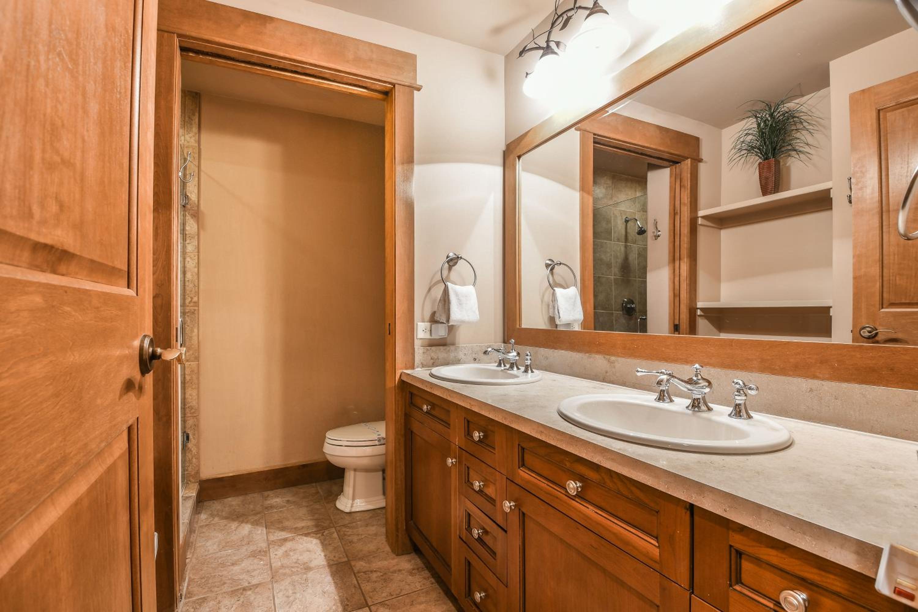 Lone Eagle 3001 by SummitCove Lodging