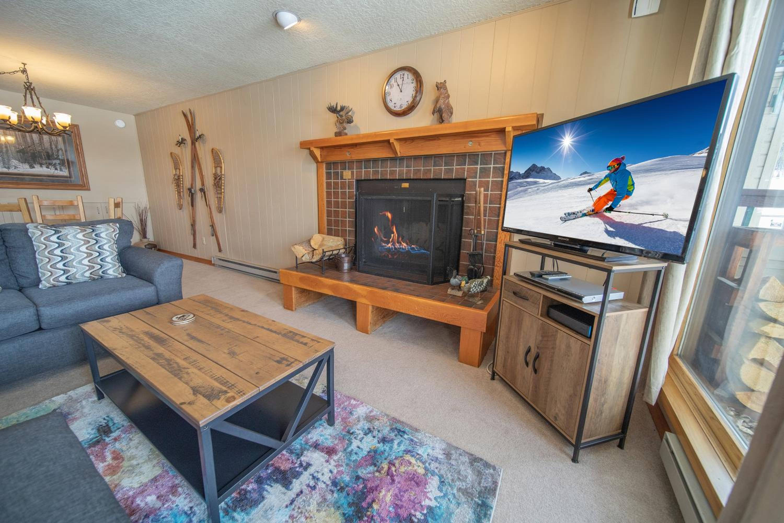 Lenawee 1738 by SummitCove Lodging