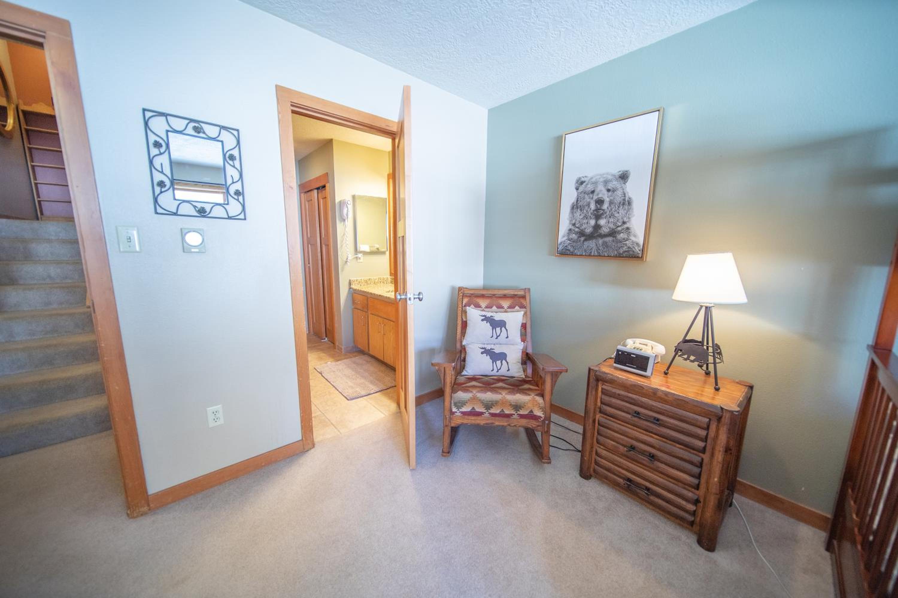 Lenawee 1738 by SummitCove Lodging