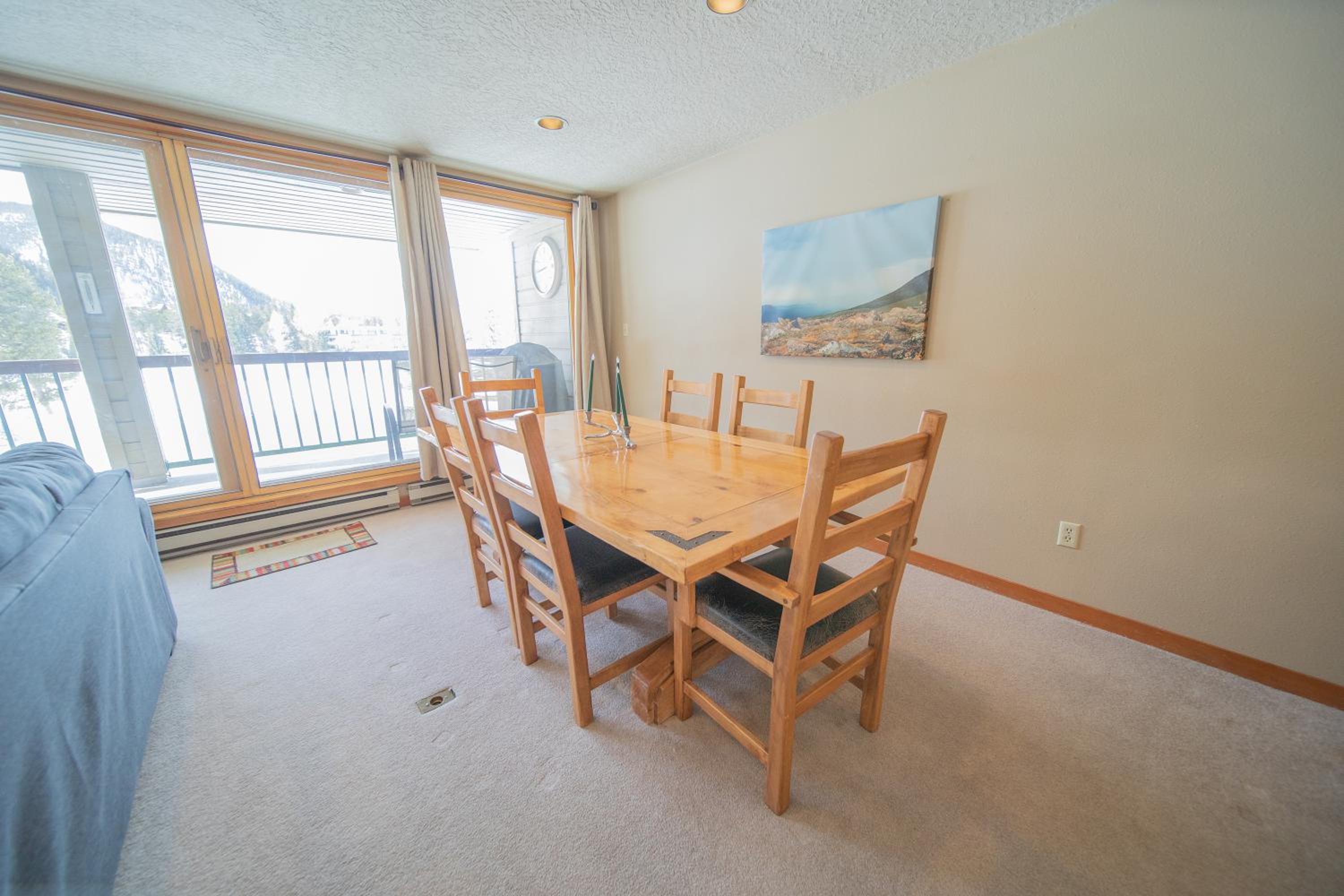 Lenawee 1738 by SummitCove Lodging