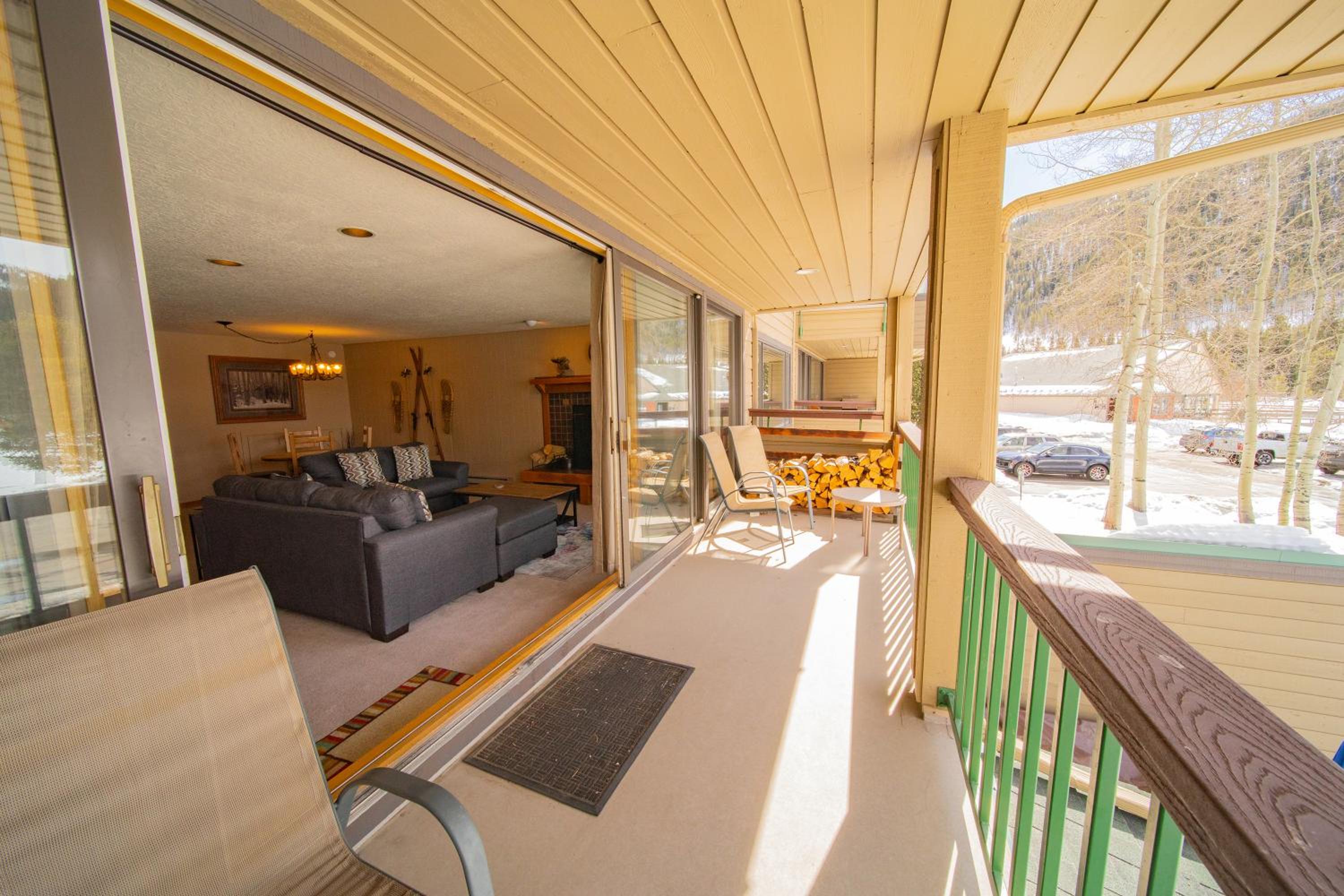 Lenawee 1738 by SummitCove Lodging