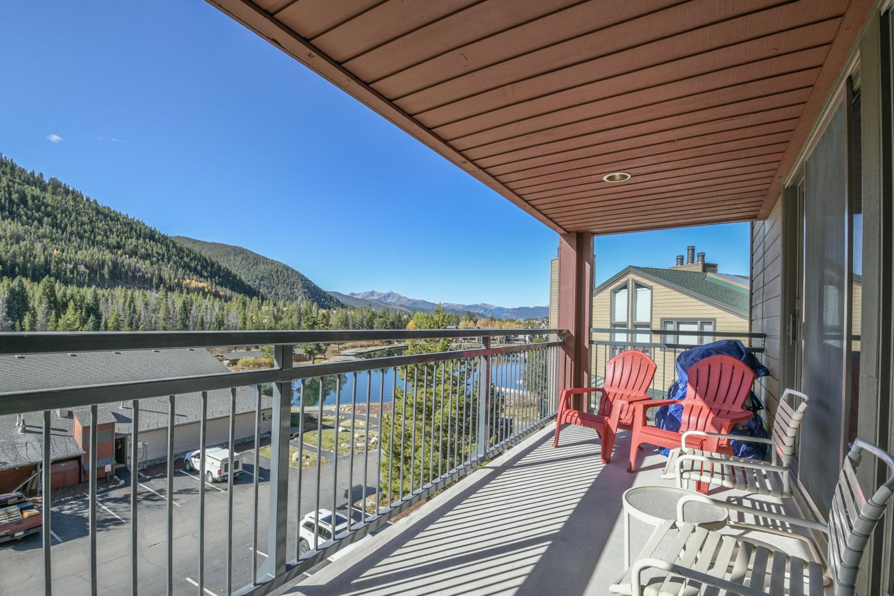Montezuma 1771 by SummitCove Lodging