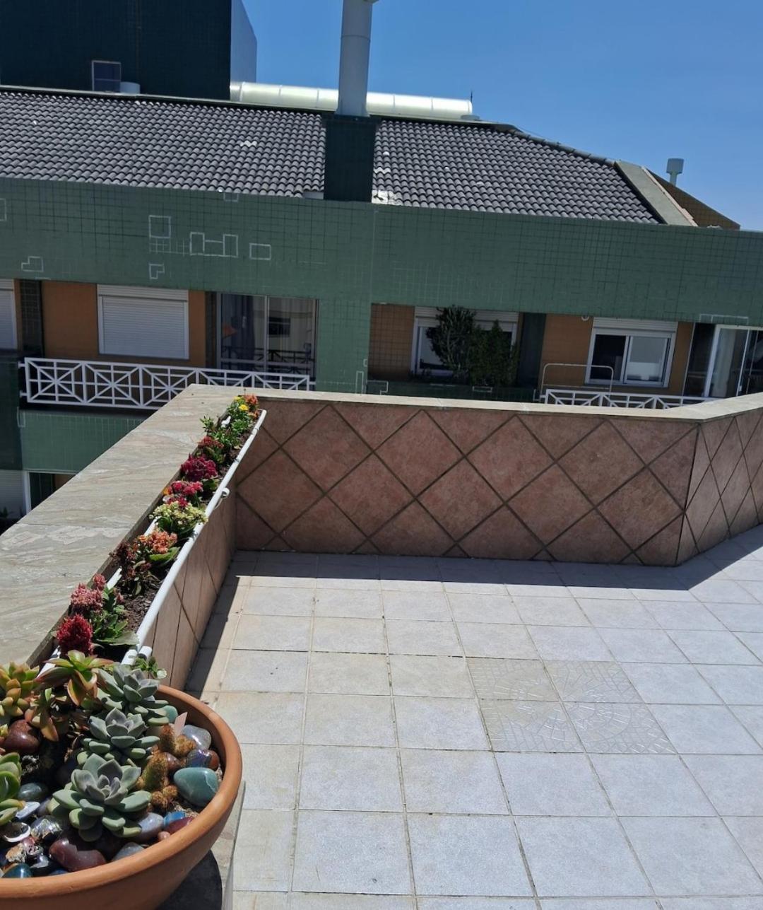 Apartamento com piscina privativa 0217