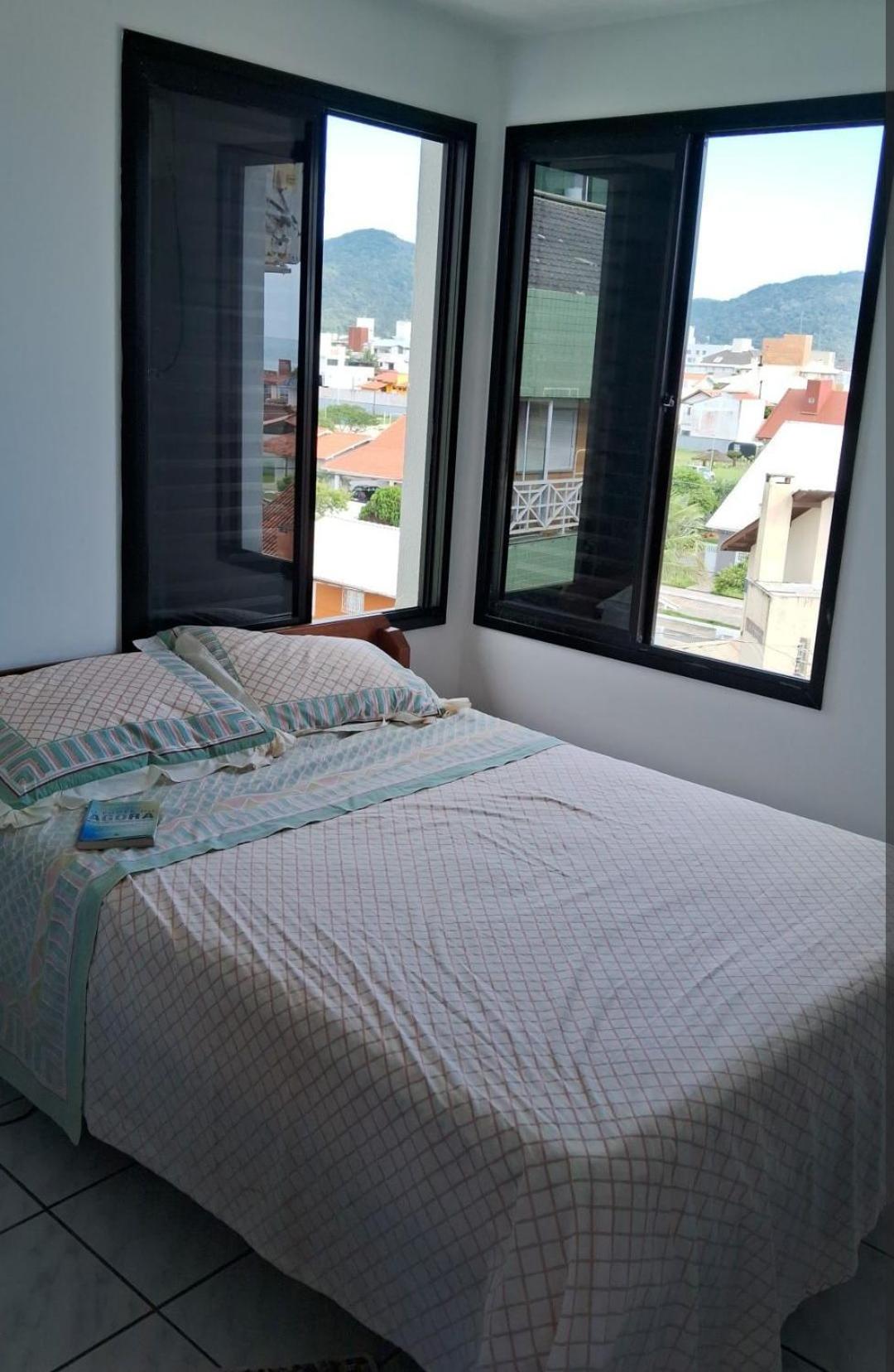 Apartamento com piscina privativa 0217