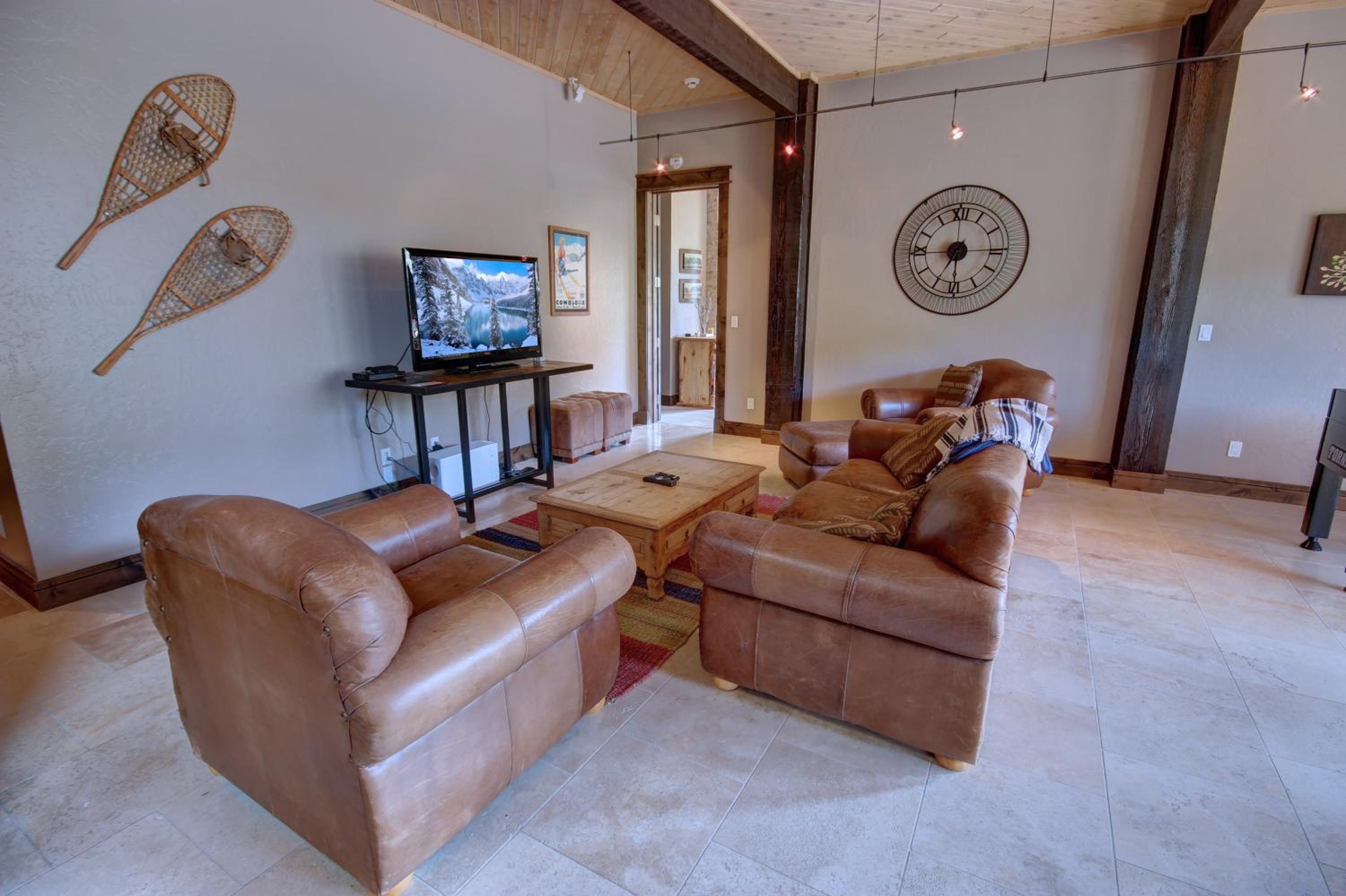 North Fork Lodge 577 by SummitCove Lodging
