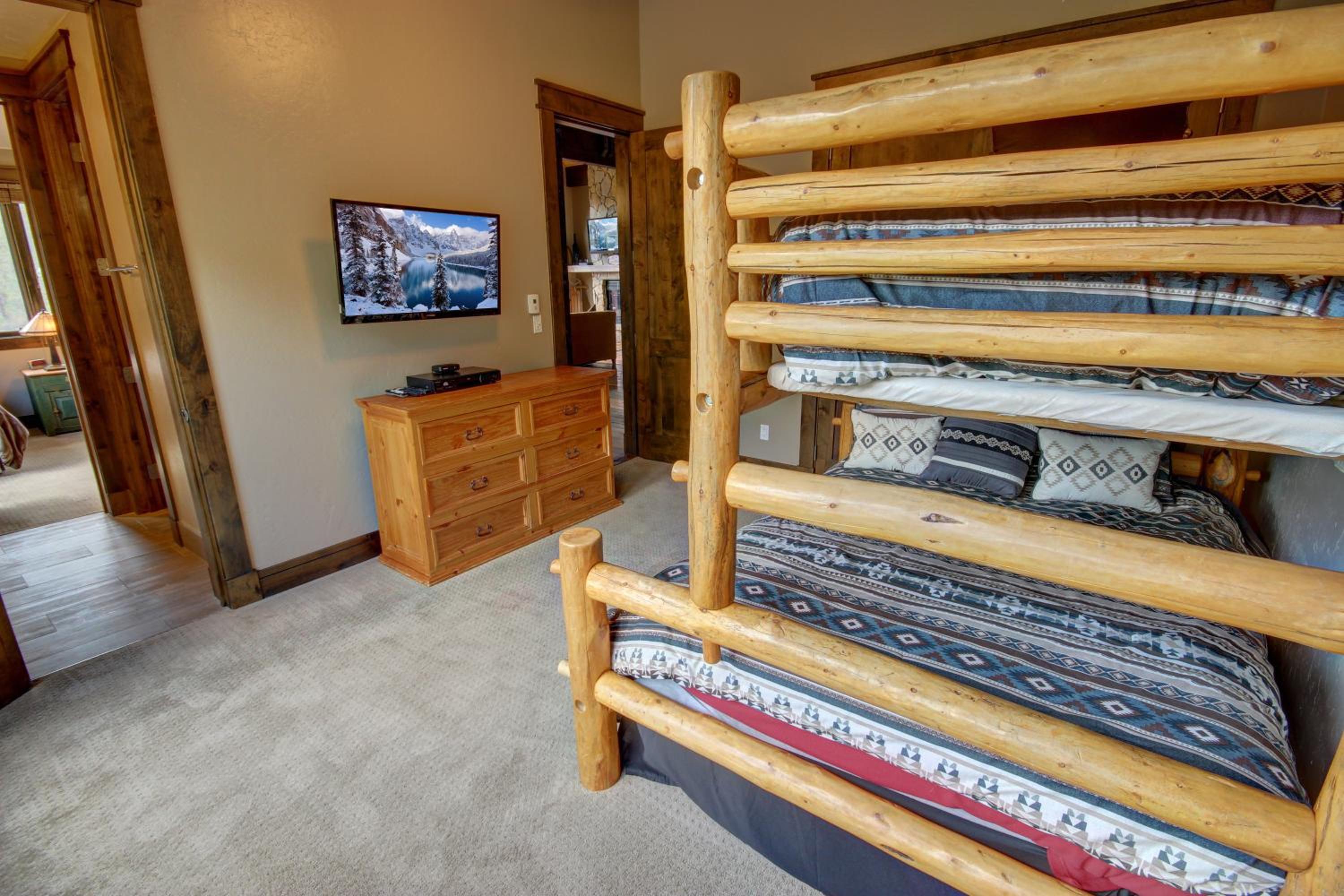 North Fork Lodge 577 by SummitCove Lodging