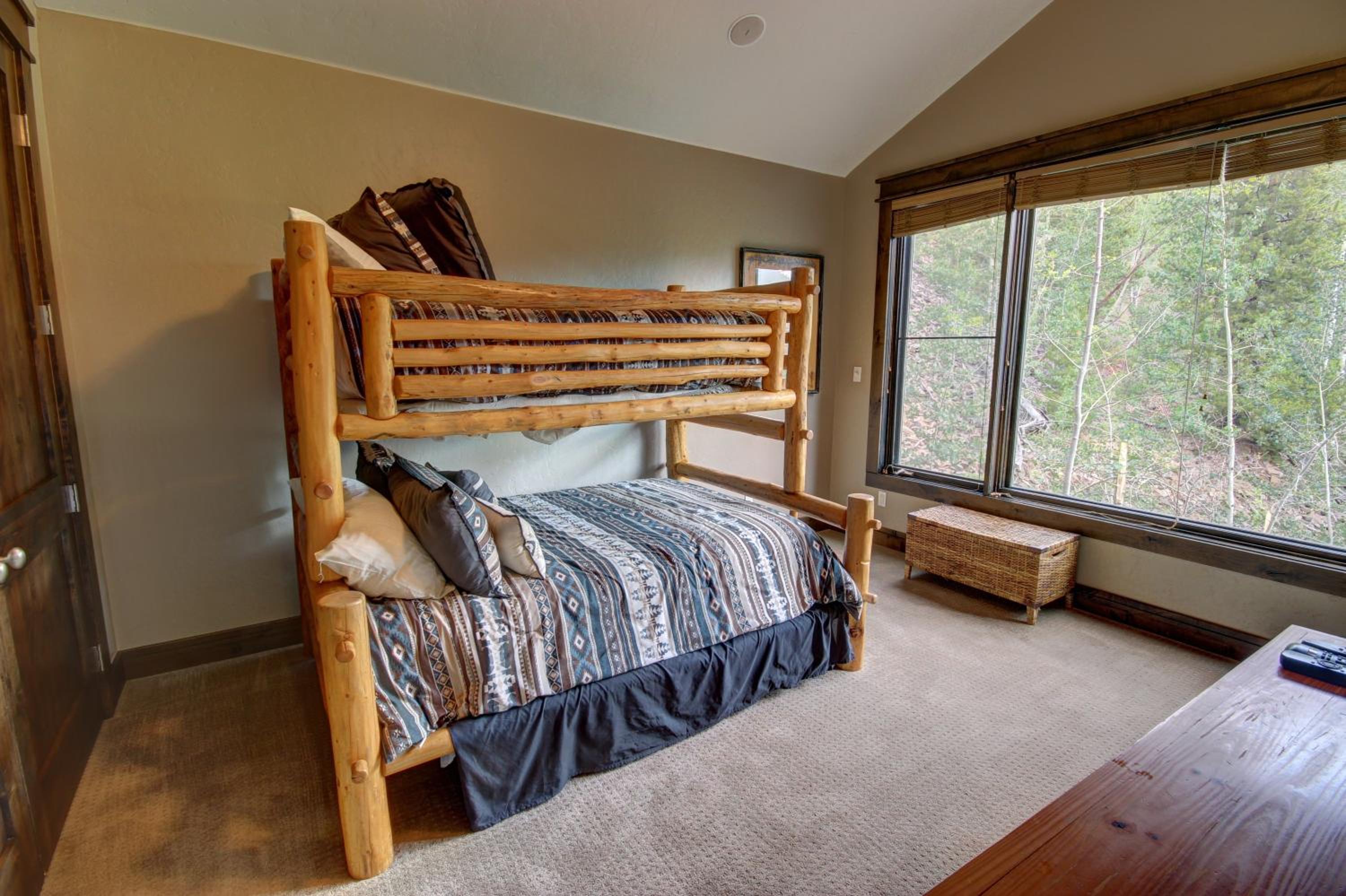 North Fork Lodge 577 by SummitCove Lodging