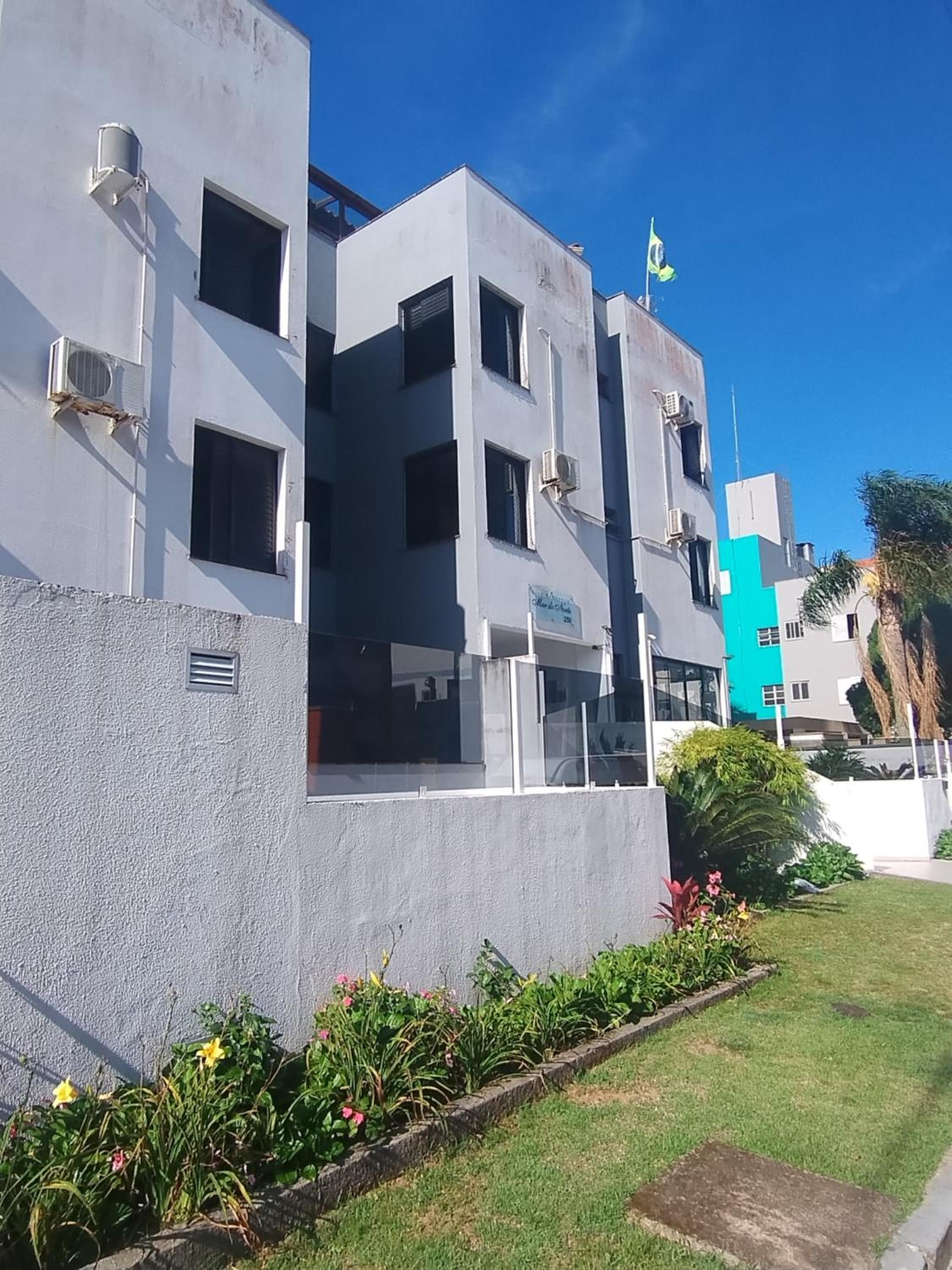 Apartamento com piscina privativa 0217