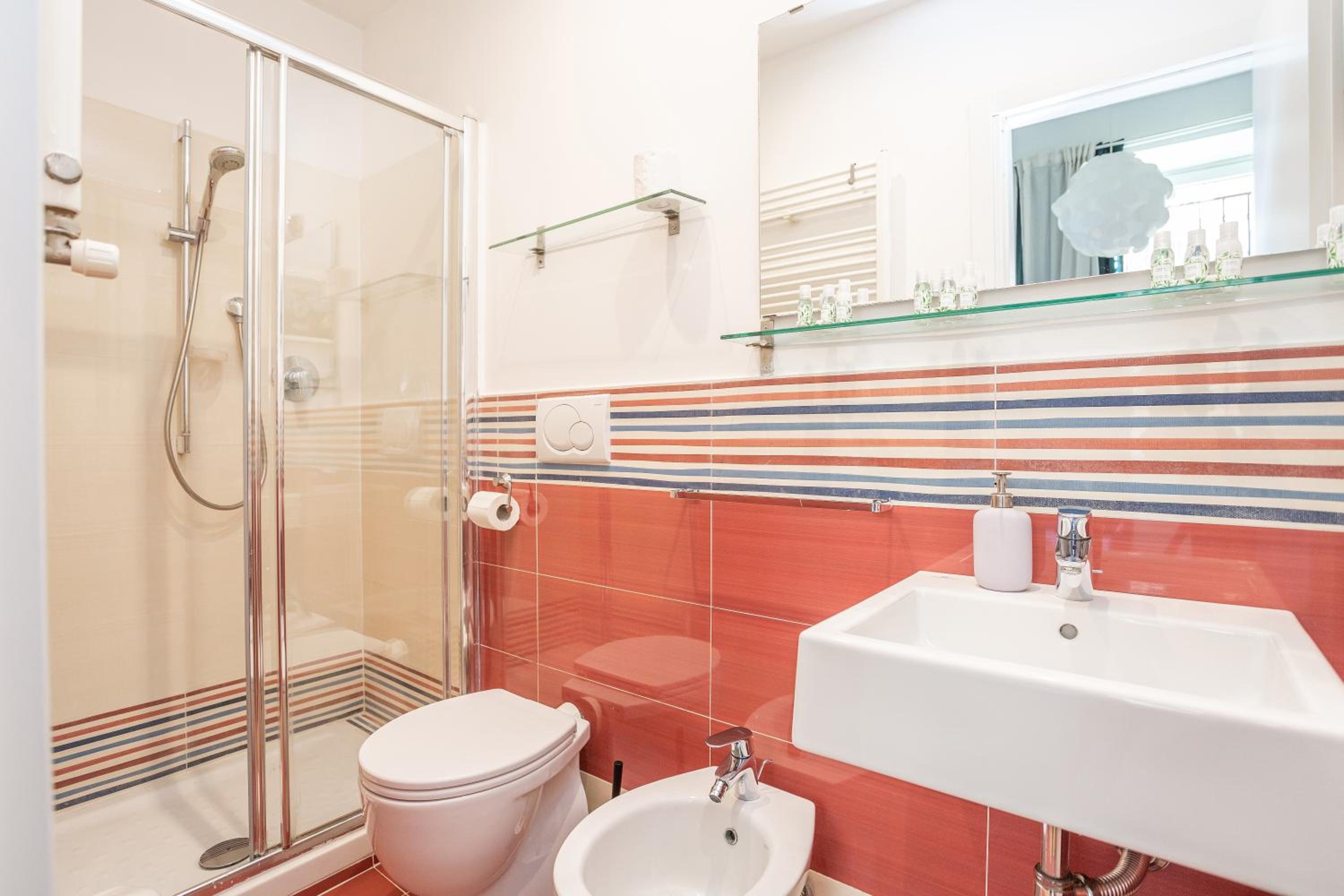 Elegantis Des Artistes Apartment