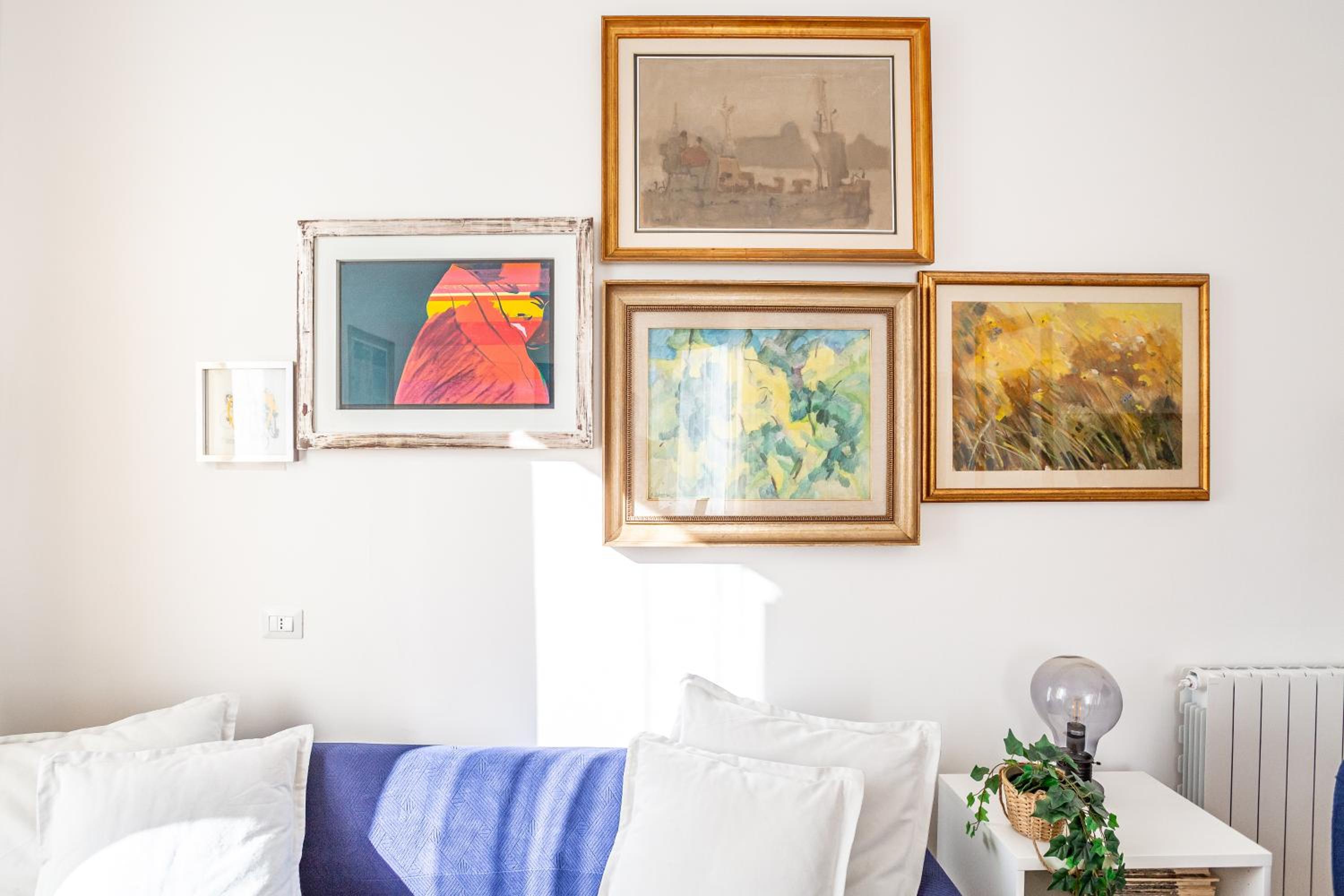 Elegantis Des Artistes Apartment