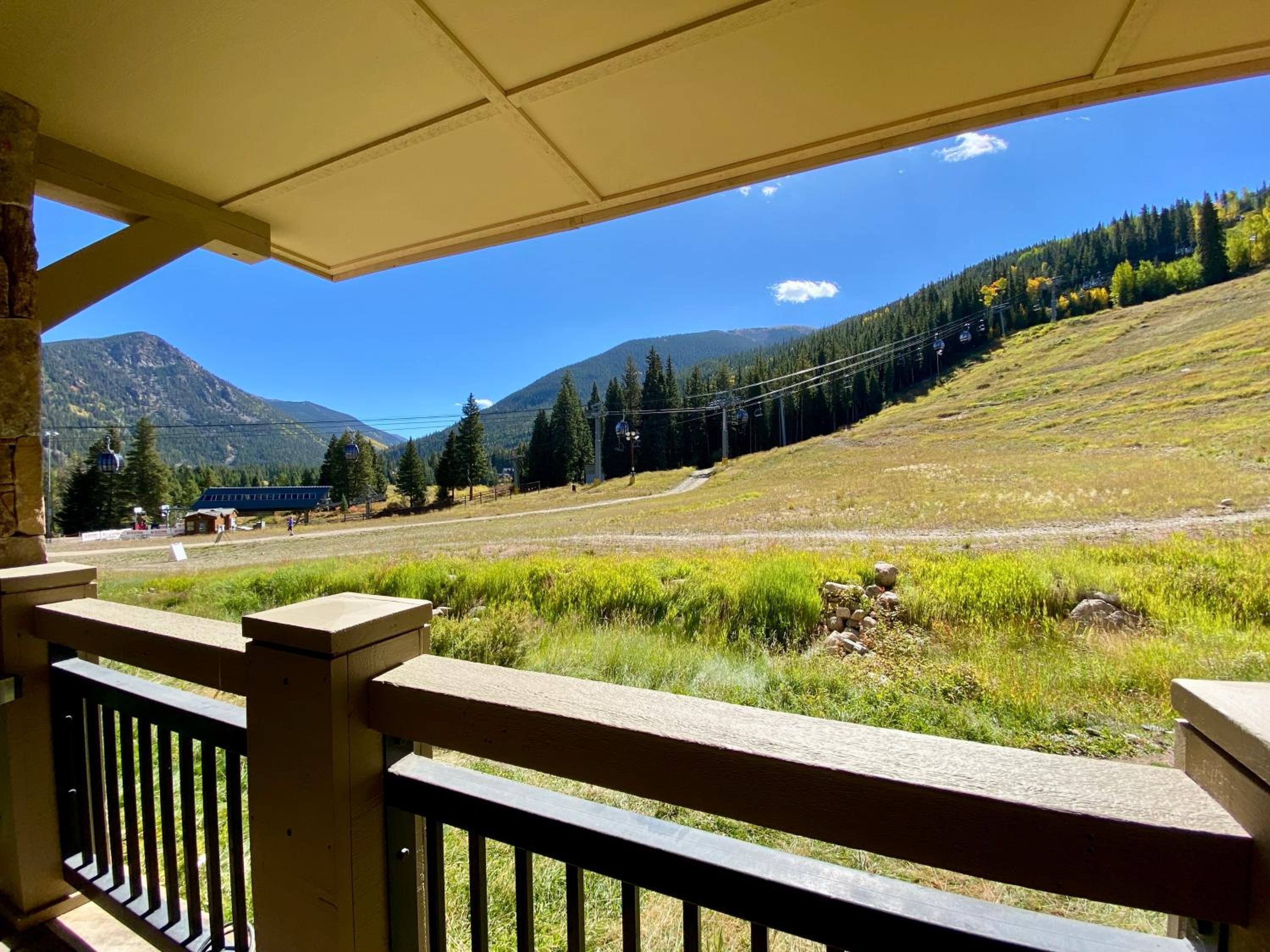 Lone Eagle 3000 by SummitCove Lodging